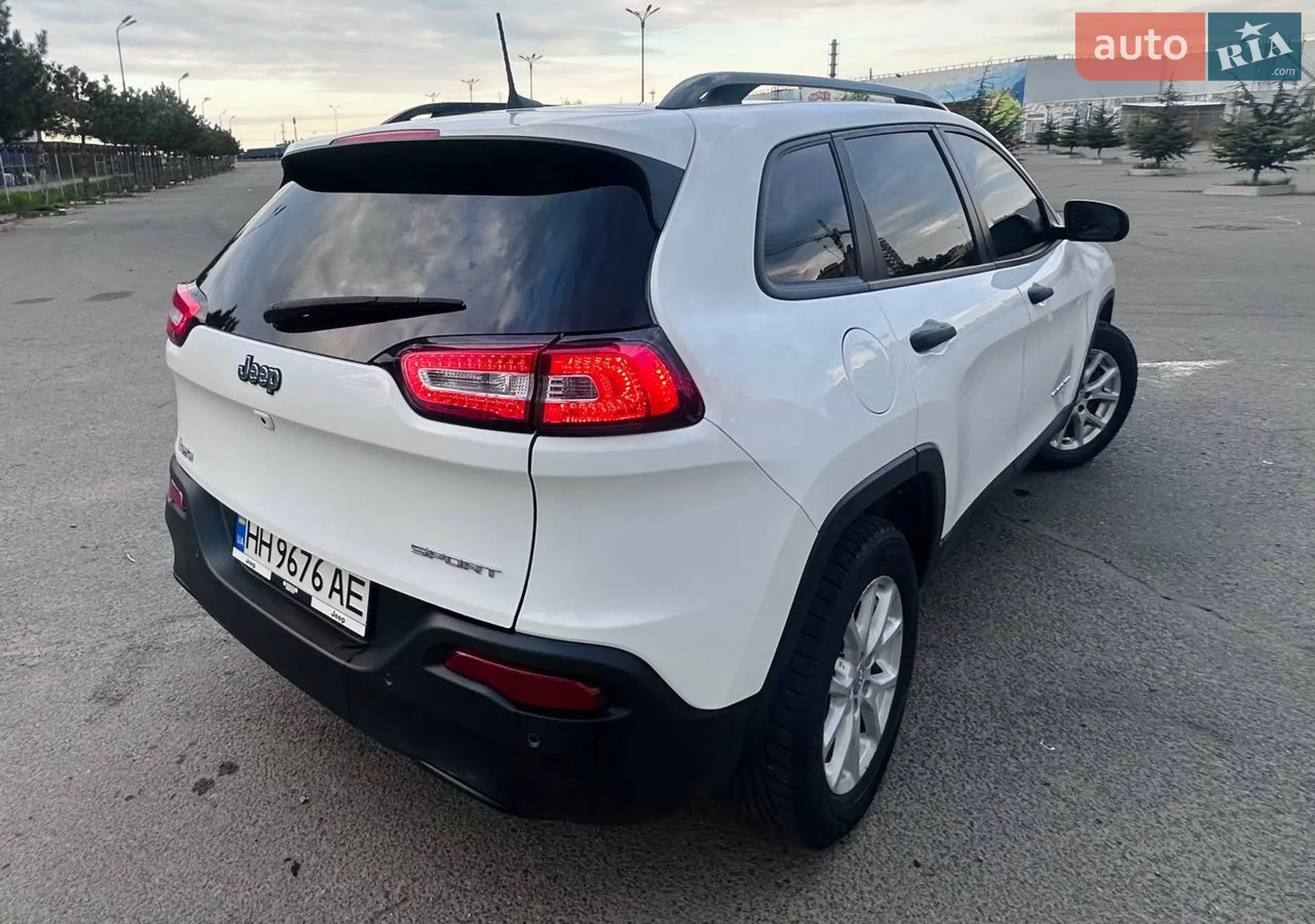 2016 Jeep Cherokee - мініатюра 4