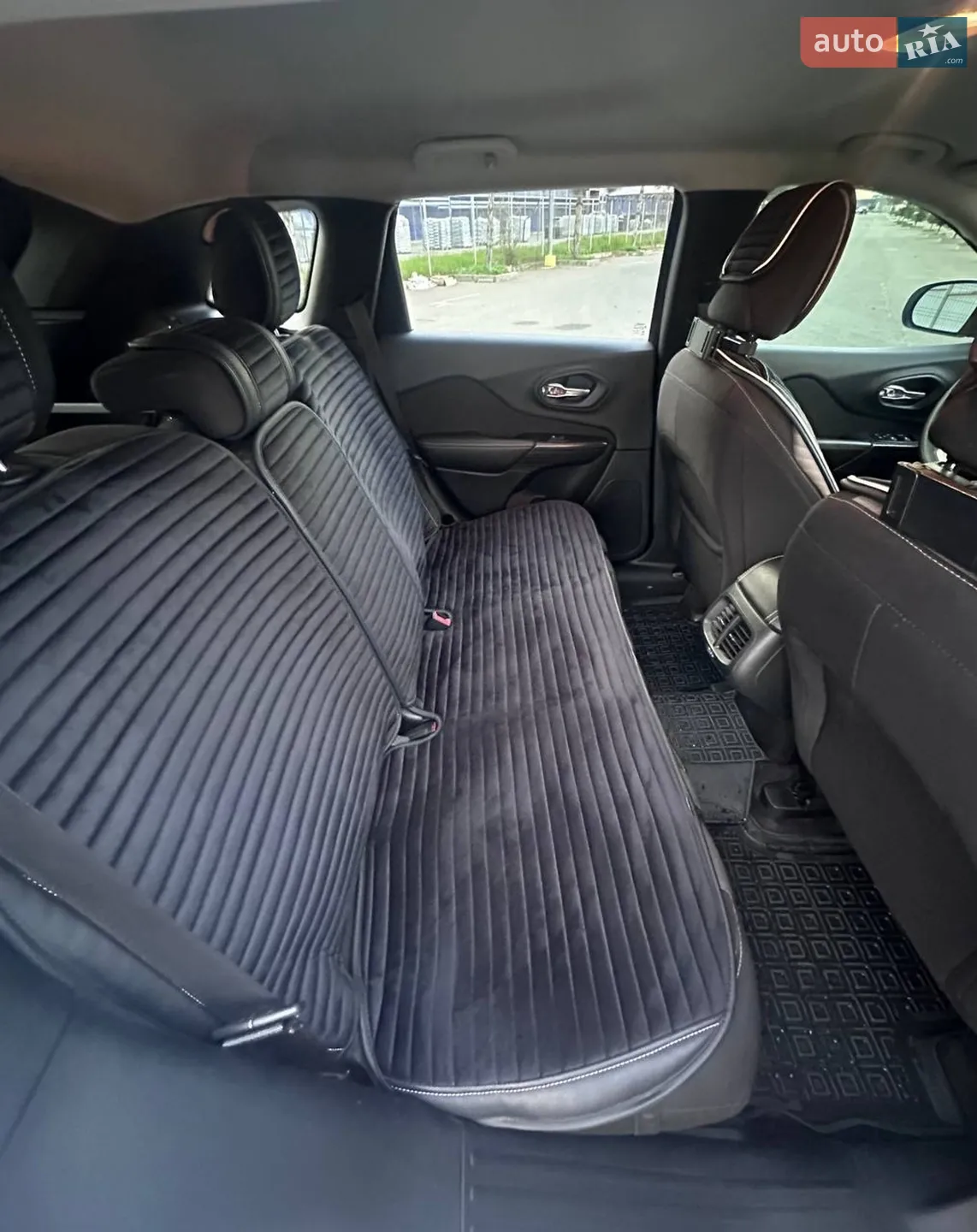 2016 Jeep Cherokee - мініатюра 6