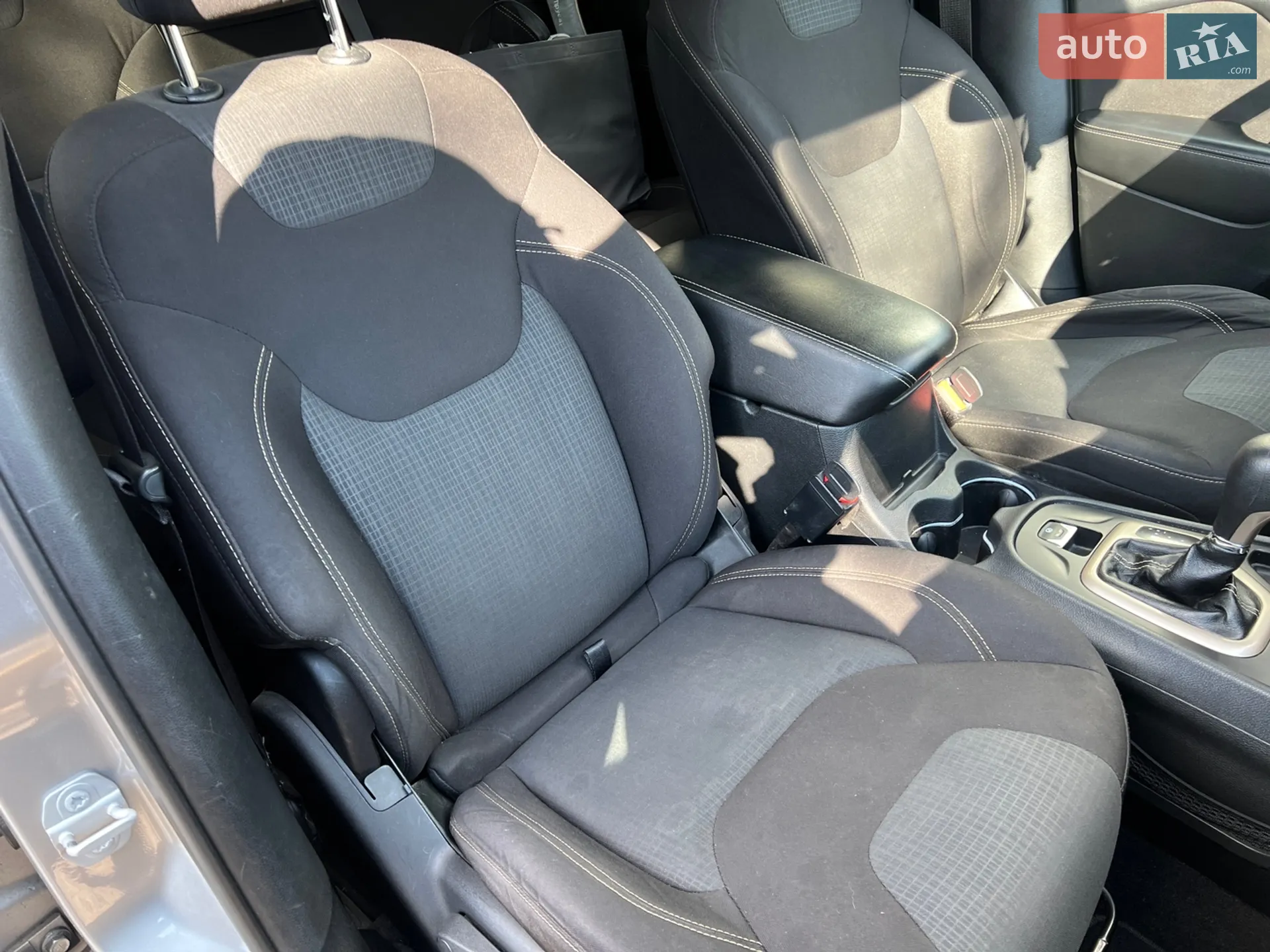 2015 Jeep Cherokee - мініатюра 44