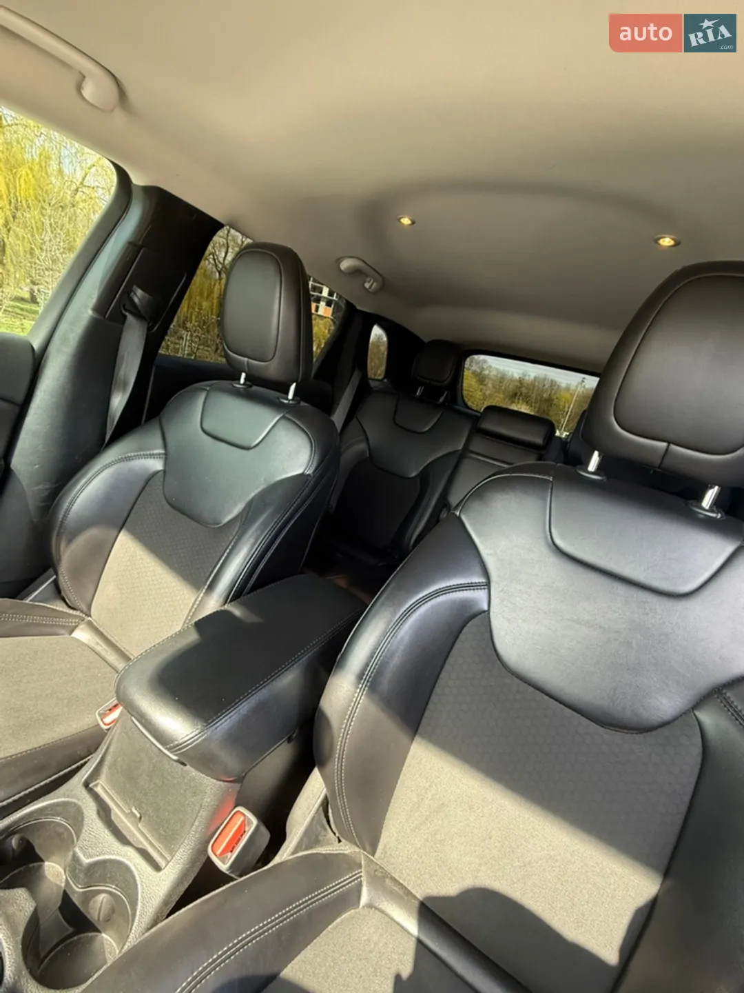 2019 Jeep Cherokee - мініатюра 19