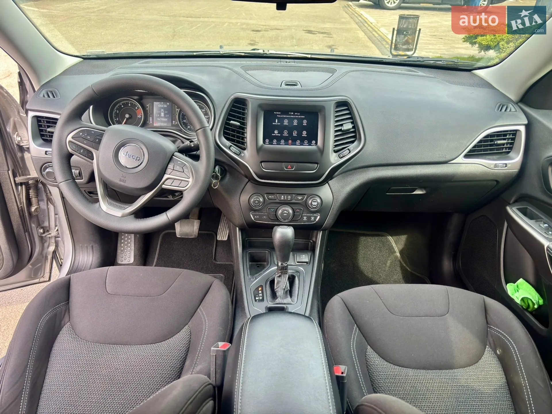 2020 Jeep Cherokee - мініатюра 39
