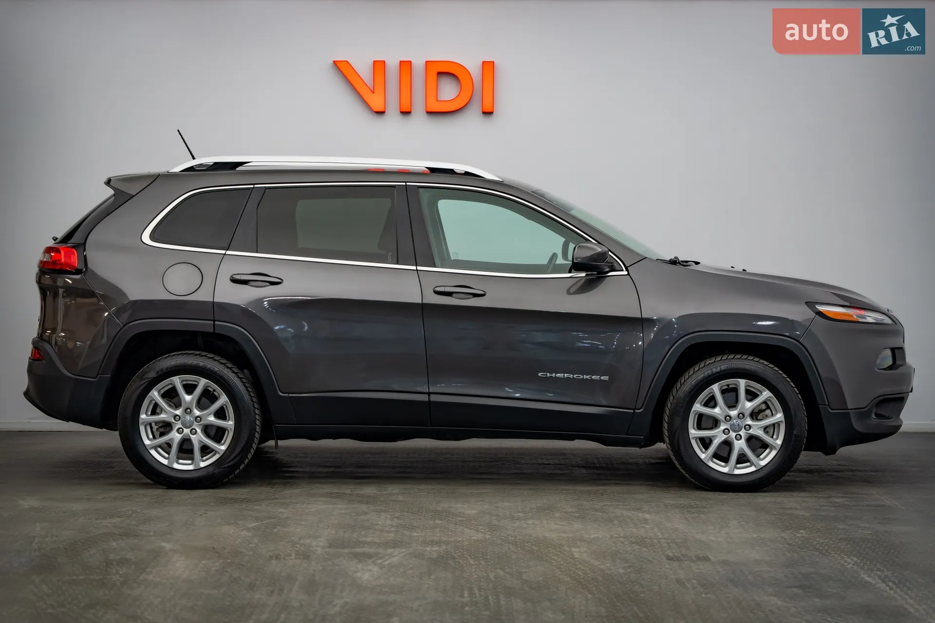 2017 Jeep Cherokee - мініатюра 4