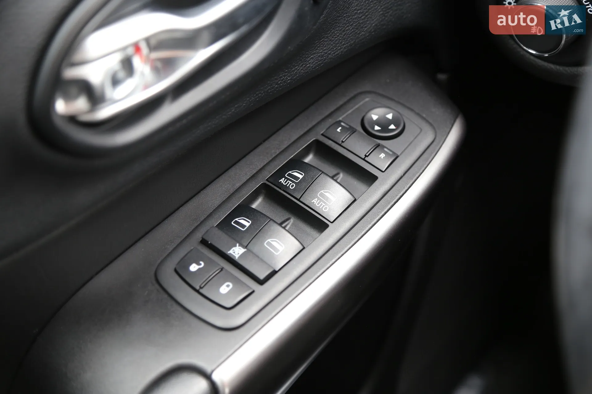 2018 Jeep Cherokee - мініатюра 30