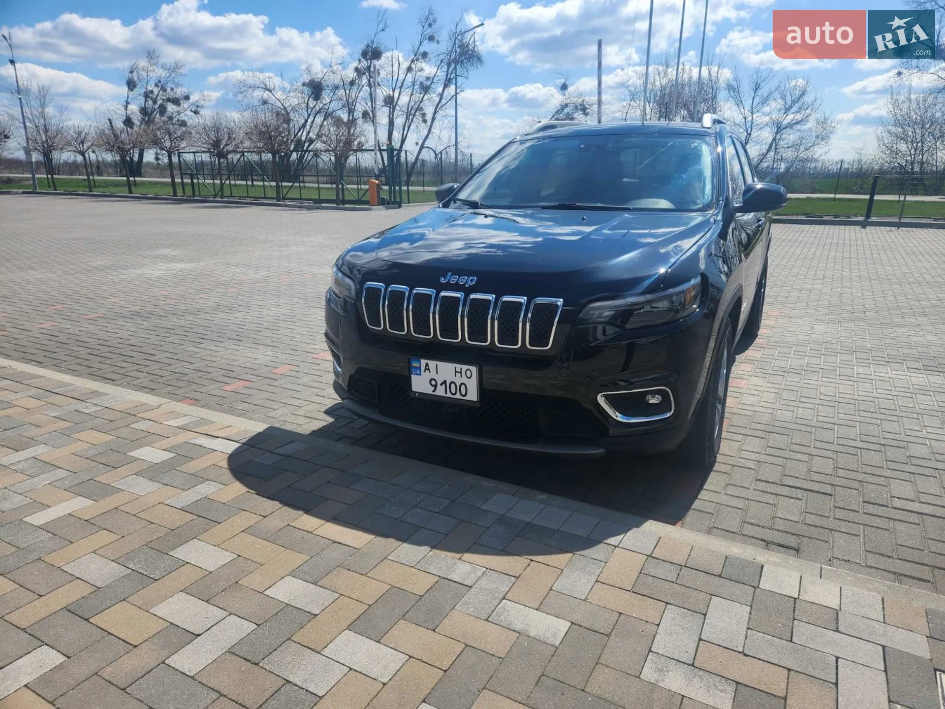 2020 Jeep Cherokee - фото 1