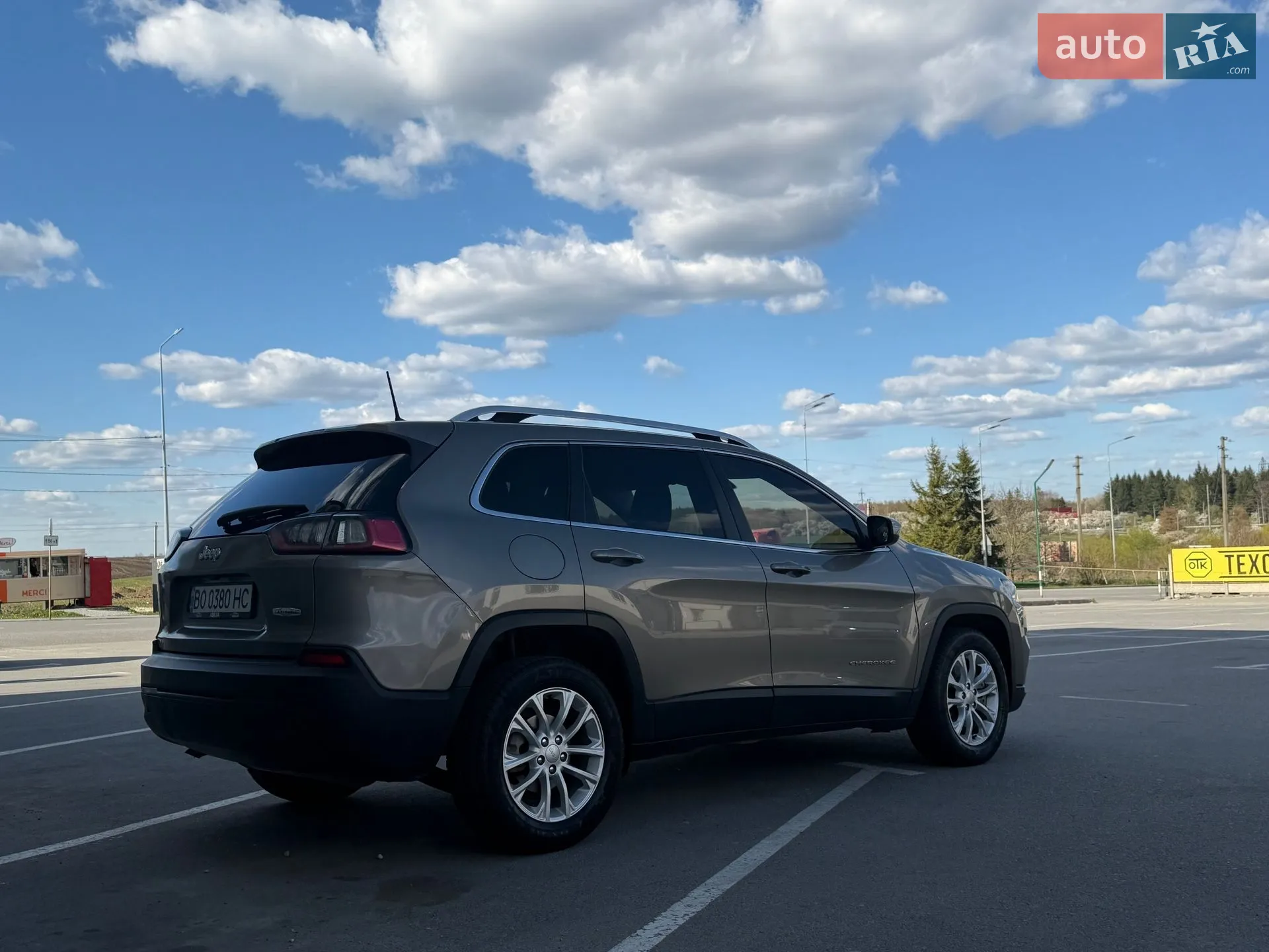 2019 Jeep Cherokee - мініатюра 8