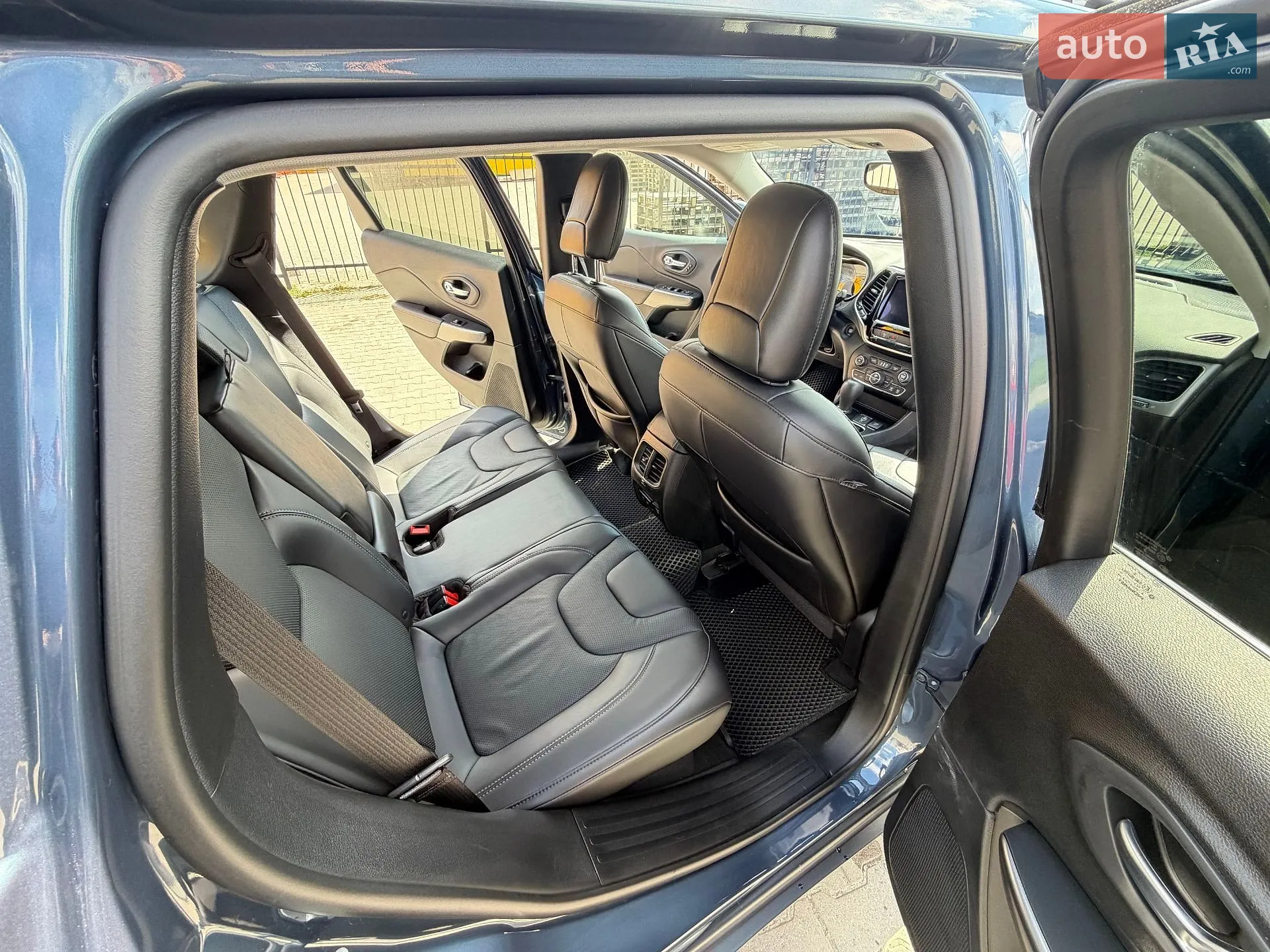 2019 Jeep Cherokee - мініатюра 16