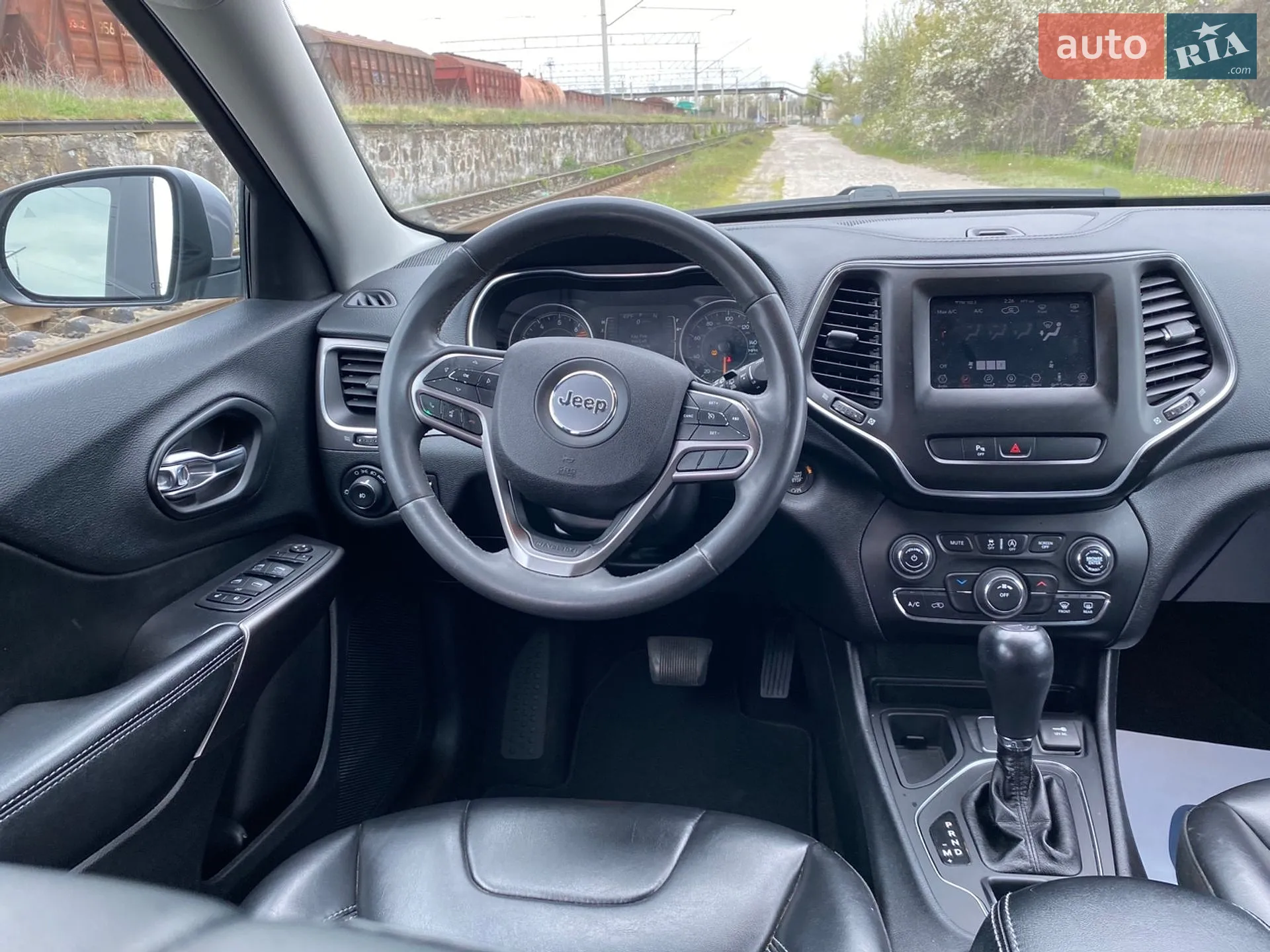 2020 Jeep Cherokee - мініатюра 13