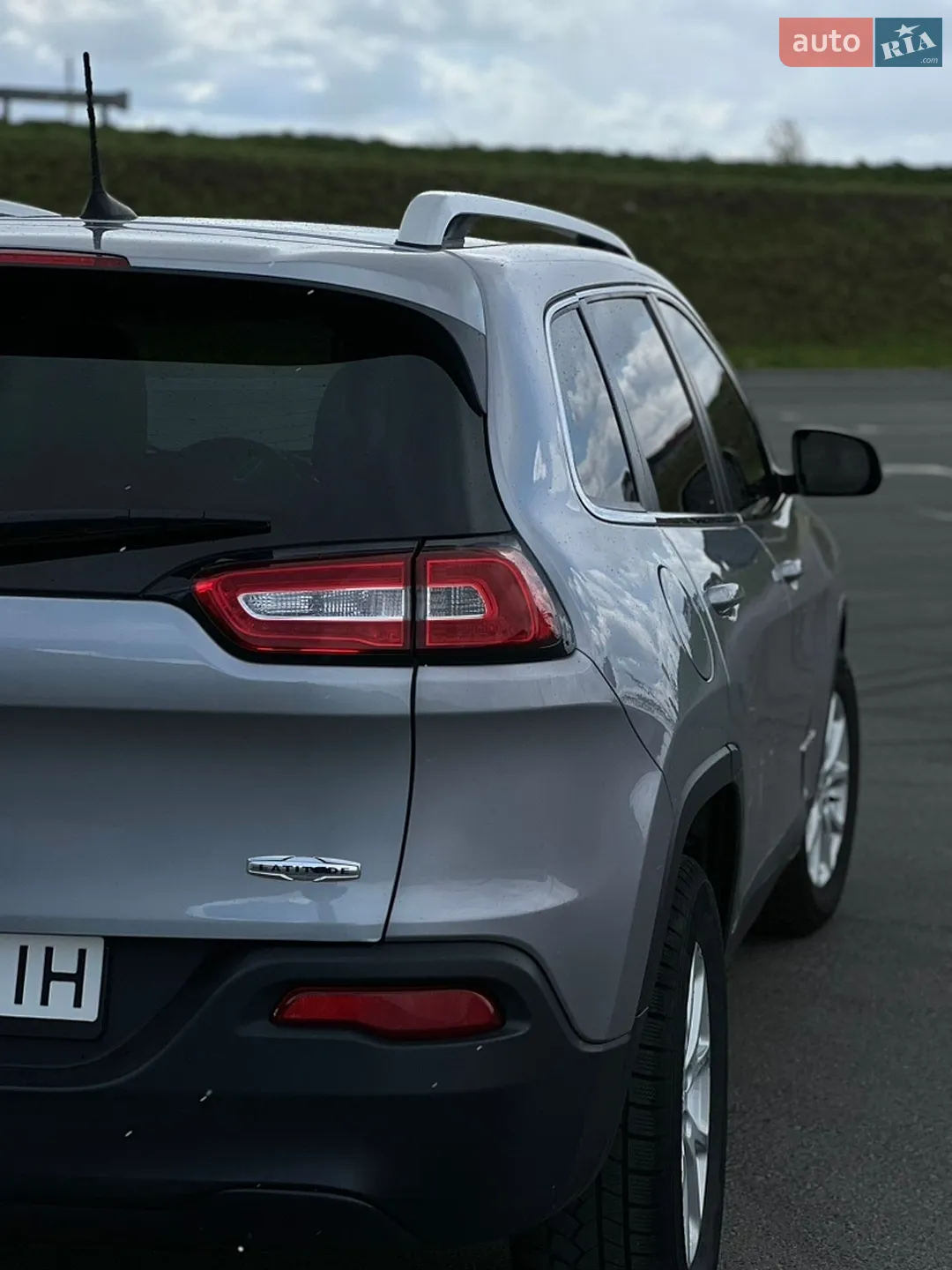 2017 Jeep Cherokee - мініатюра 6