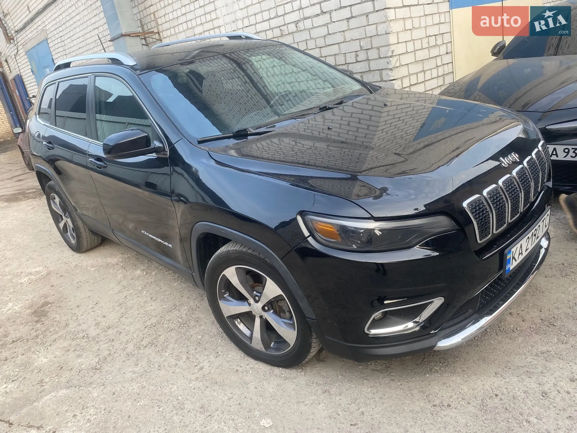 2019 Jeep Cherokee - фото 1