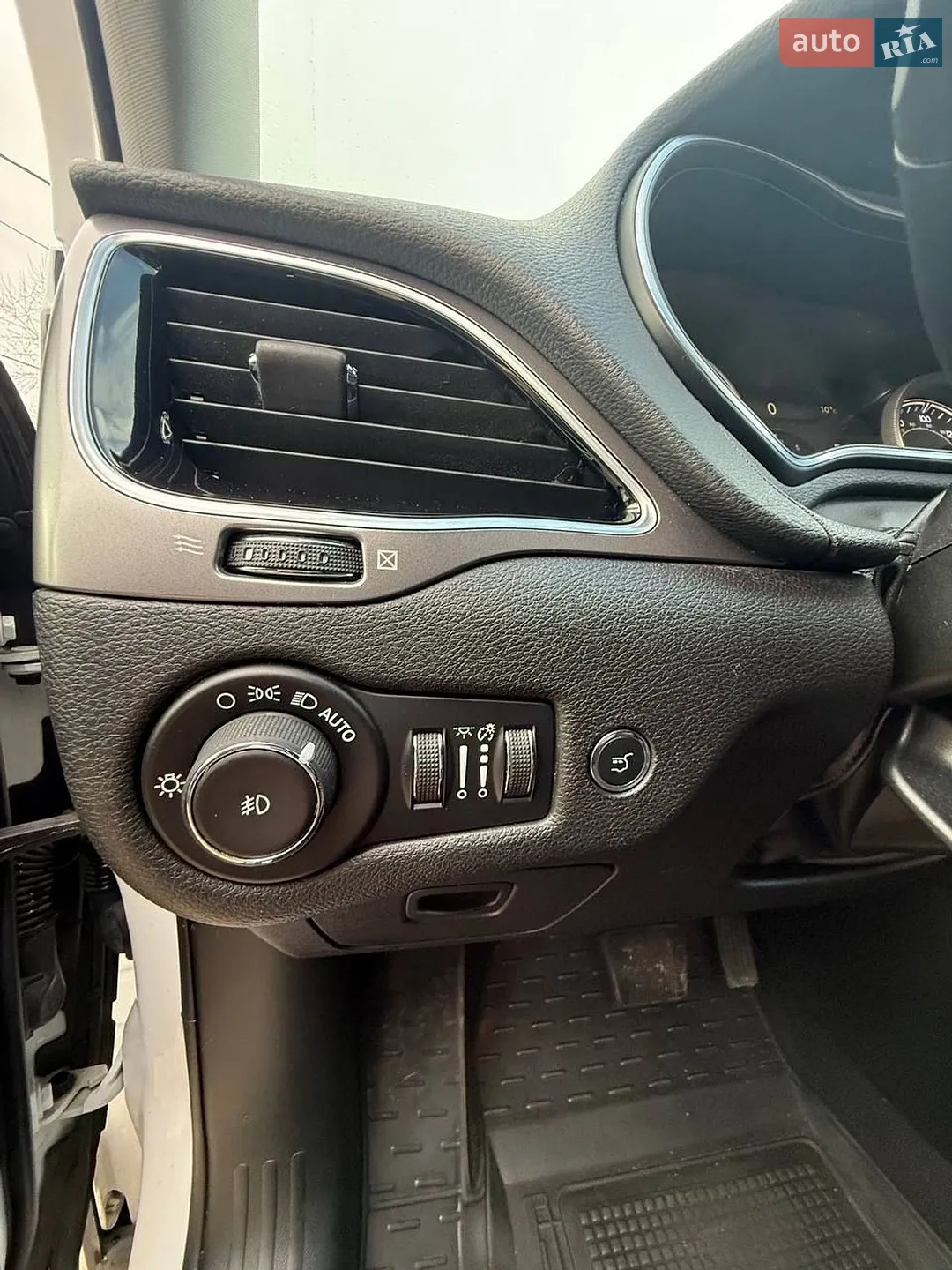 2018 Jeep Cherokee - мініатюра 10