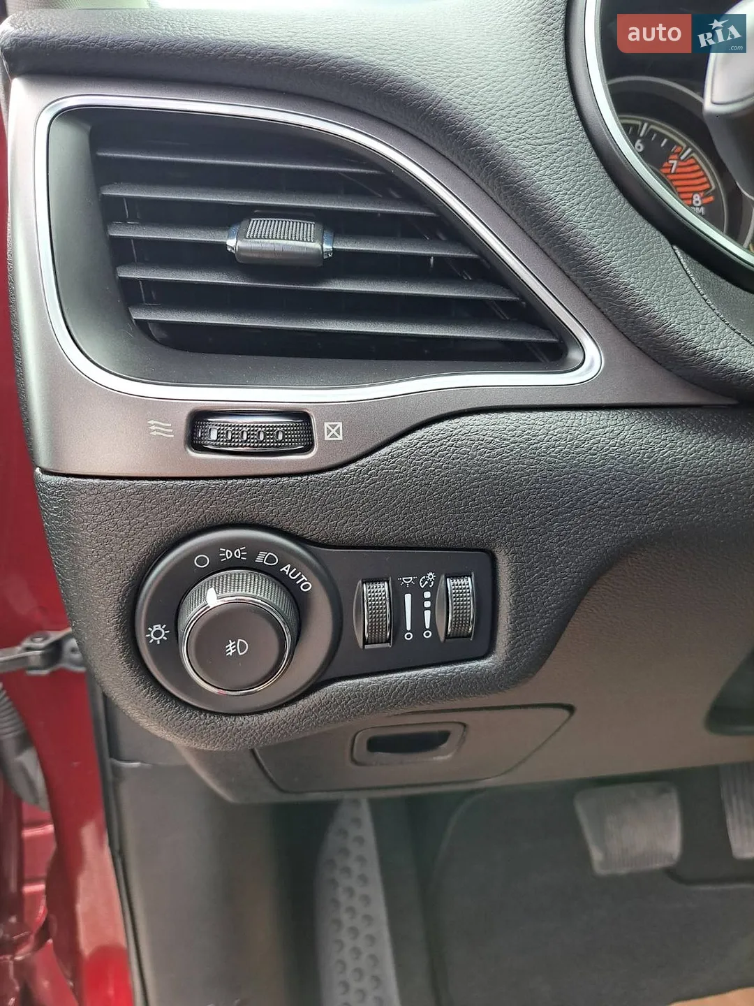 2021 Jeep Cherokee - мініатюра 31