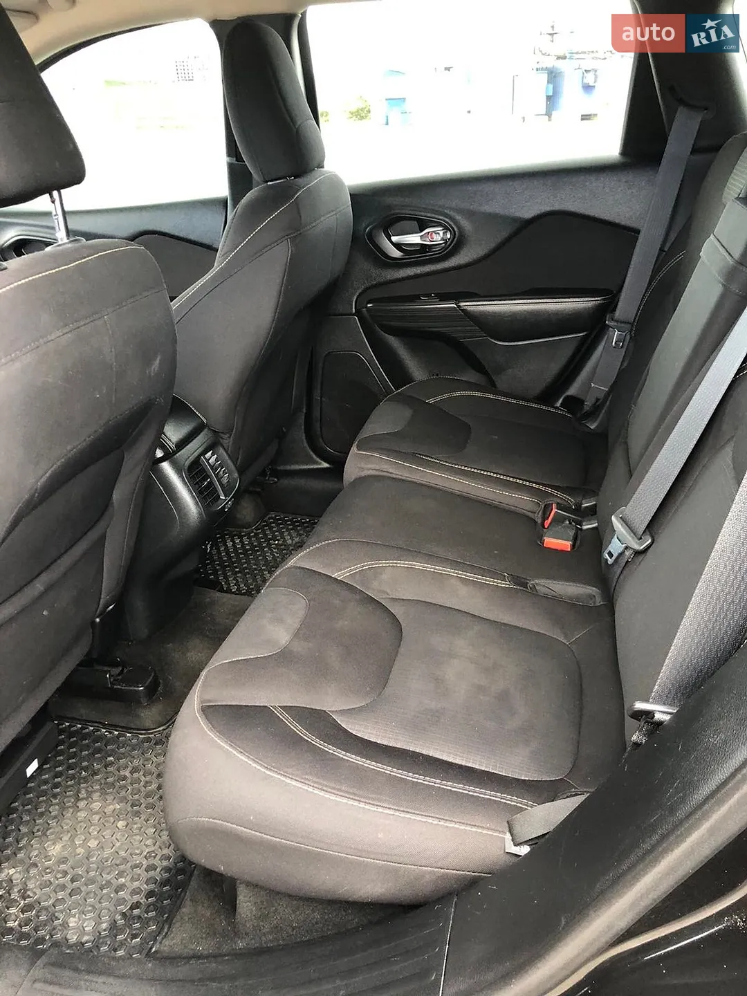 2015 Jeep Cherokee - мініатюра 10
