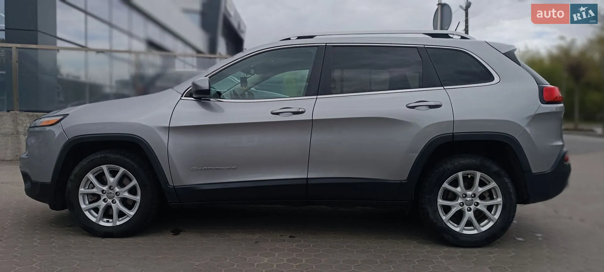 2016 Jeep Cherokee - мініатюра 7