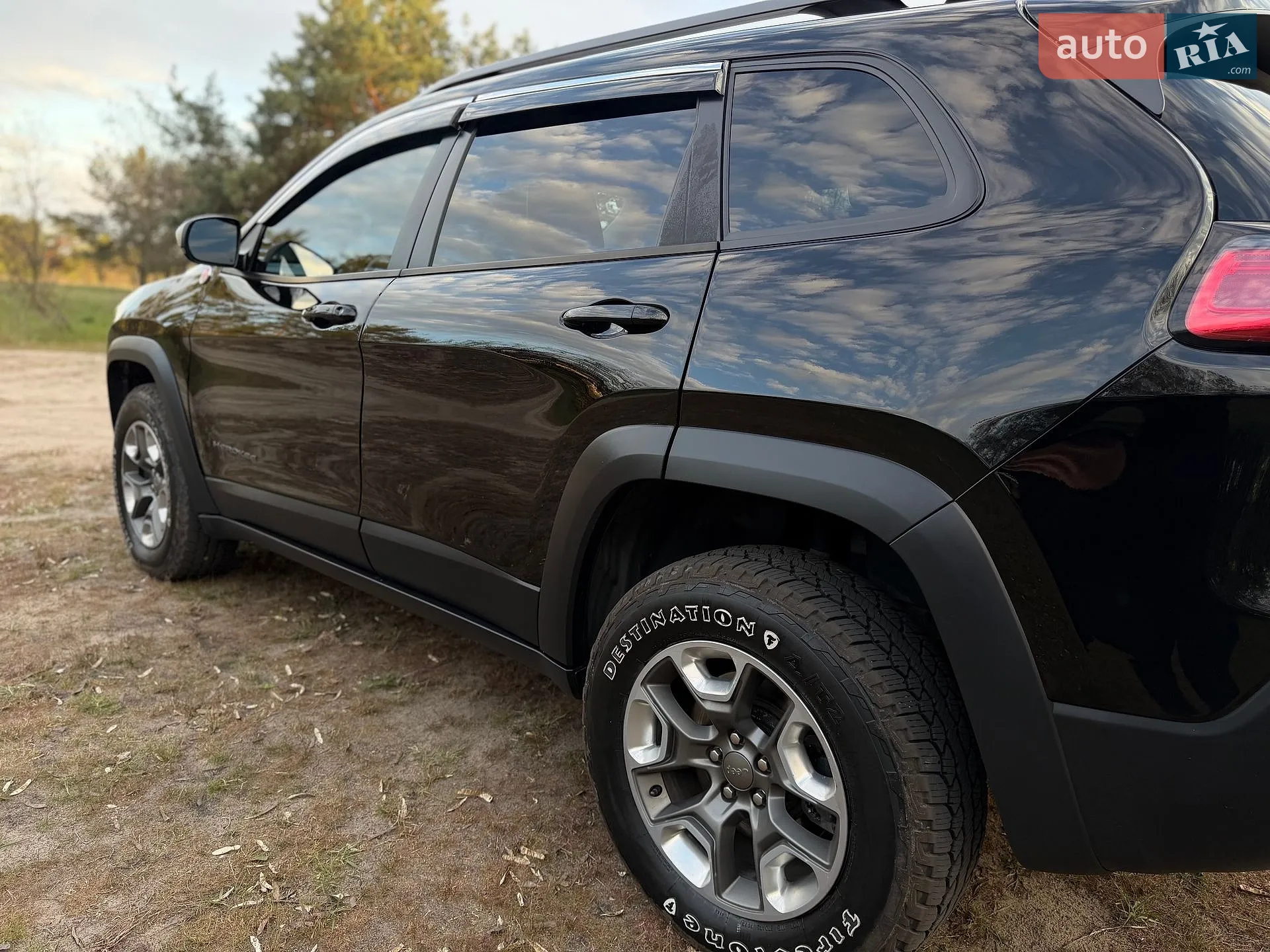2019 Jeep Cherokee - мініатюра 11