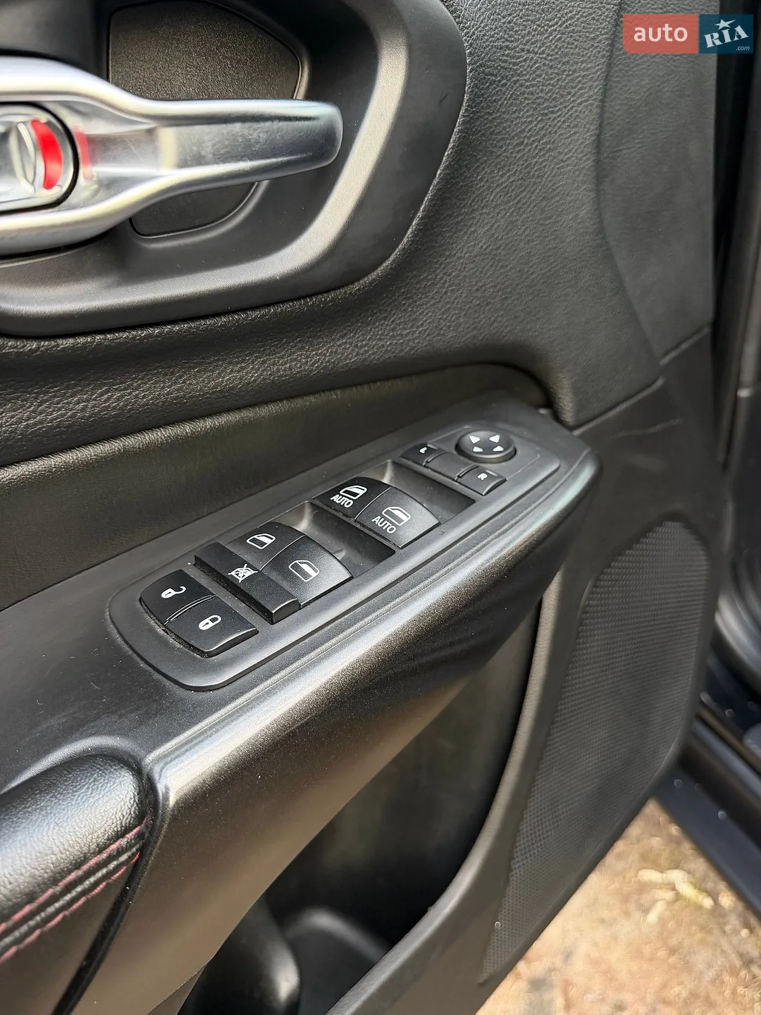 2019 Jeep Cherokee - мініатюра 16