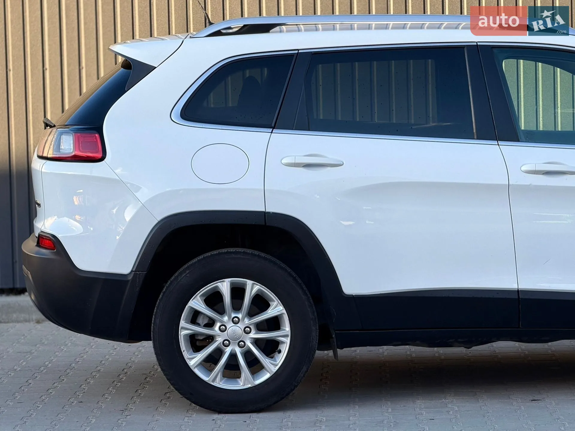 2019 Jeep Cherokee - мініатюра 12