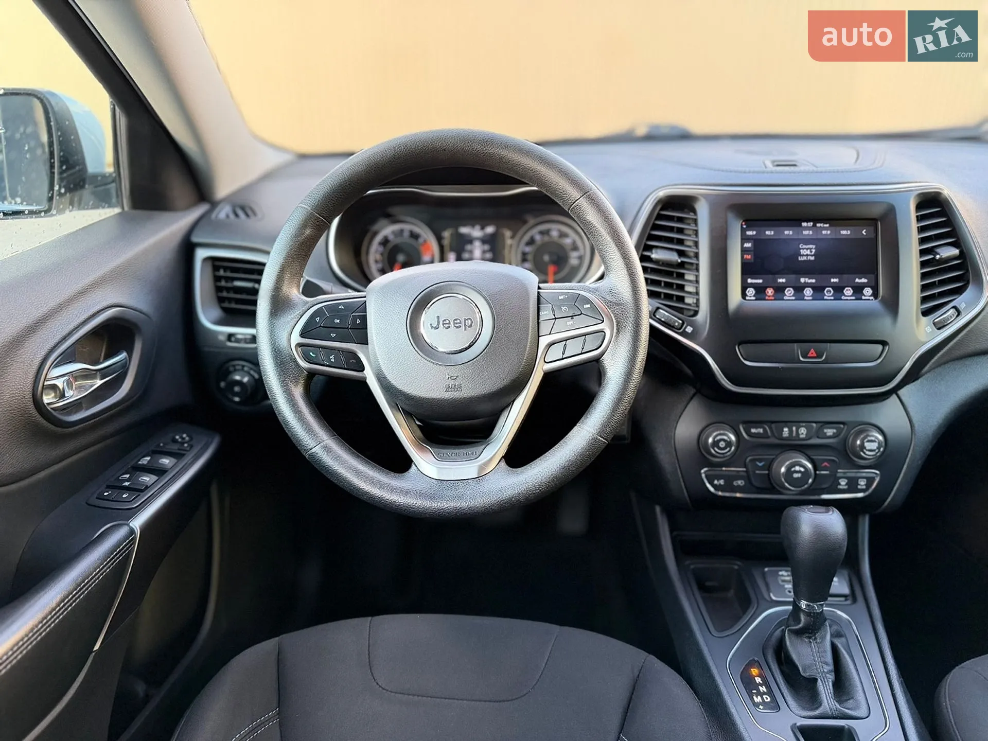 2019 Jeep Cherokee - мініатюра 37