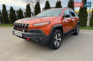Внедорожник / Кроссовер Jeep Cherokee 2014 в Киеве