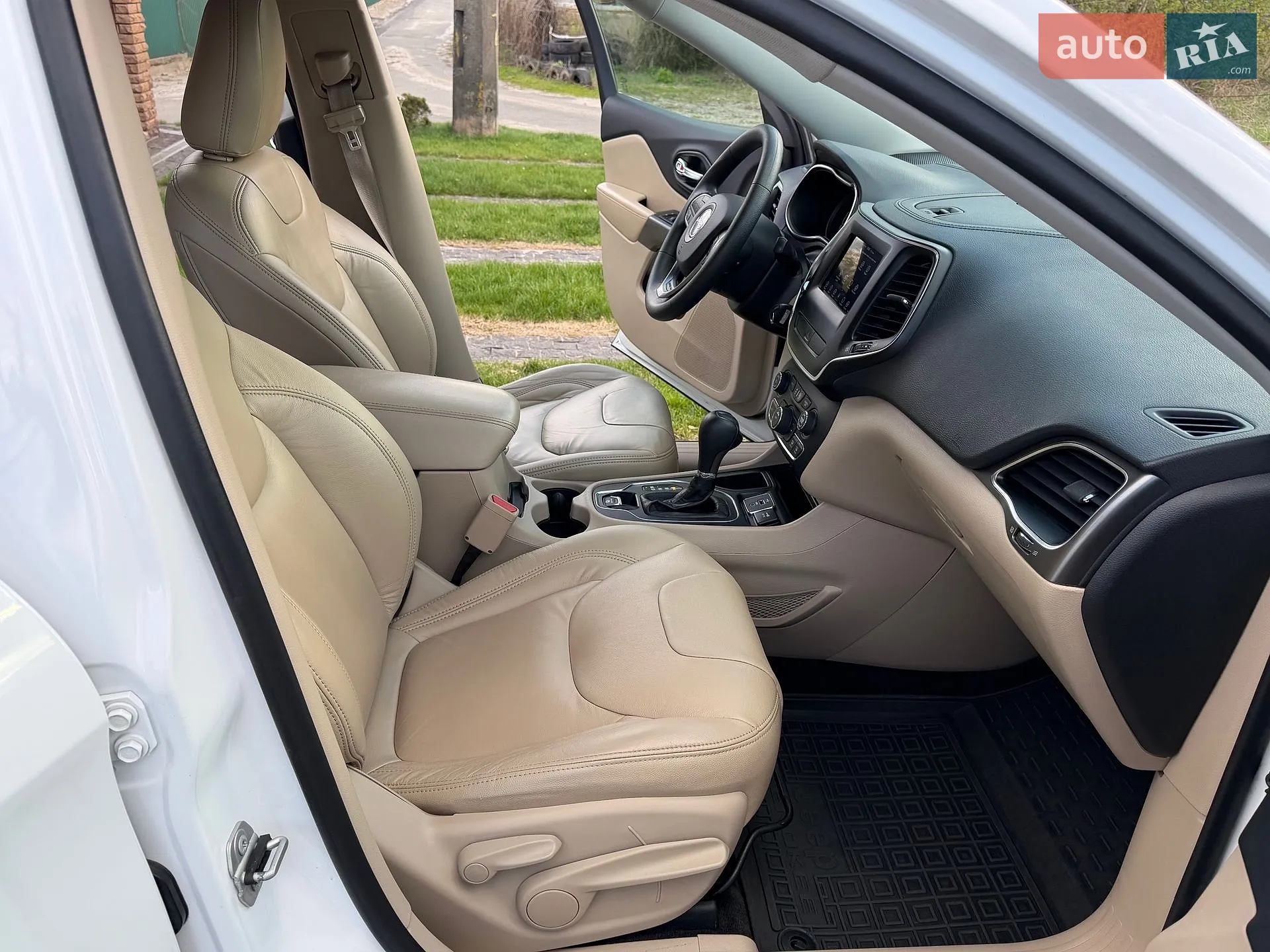 2018 Jeep Cherokee - мініатюра 26