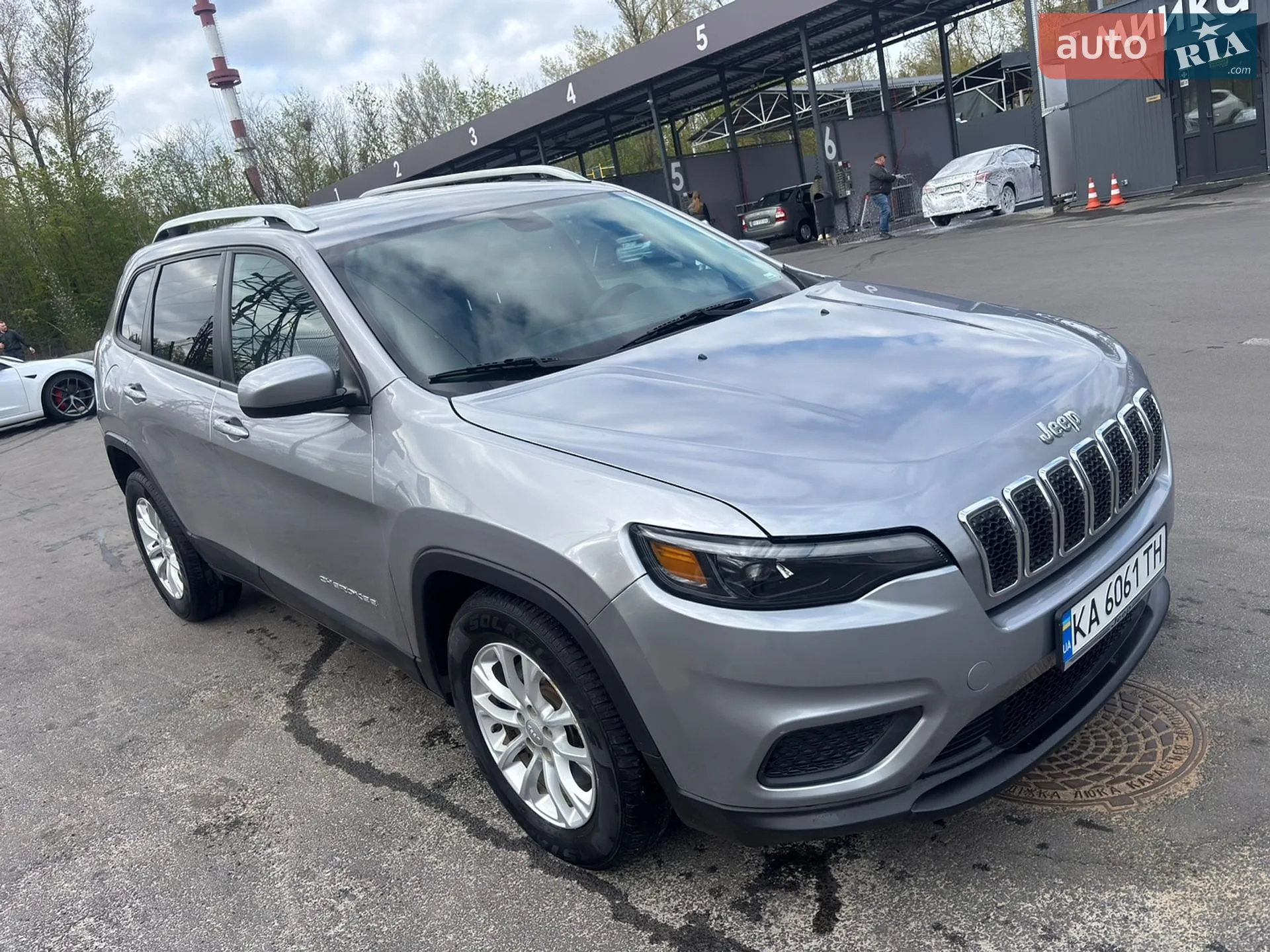 2020 Jeep Cherokee - мініатюра 8