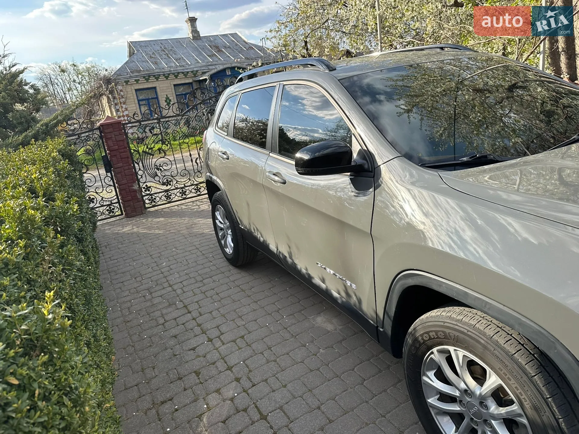 2022 Jeep Cherokee - мініатюра 5