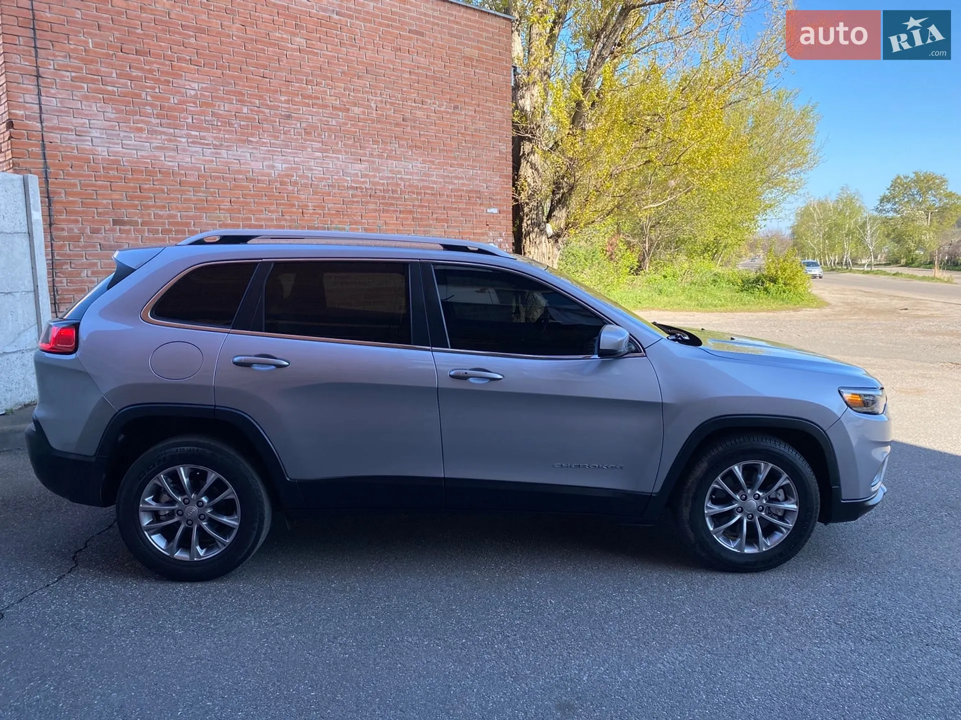 2020 Jeep Cherokee - мініатюра 8