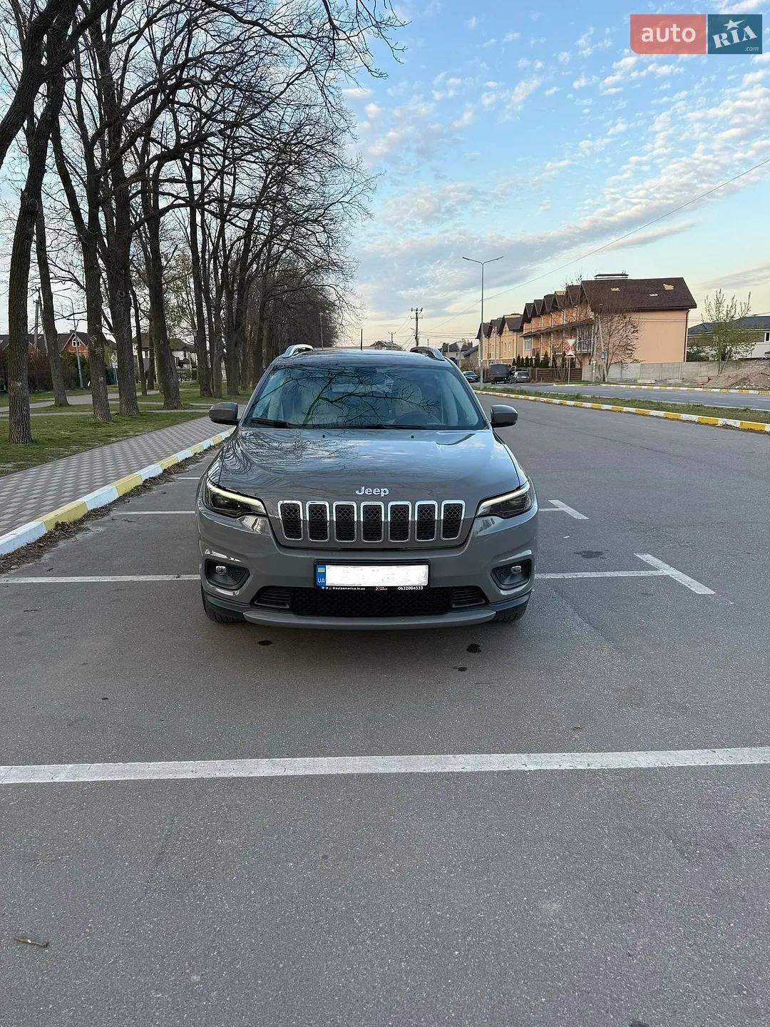 2020 Jeep Cherokee - мініатюра 3