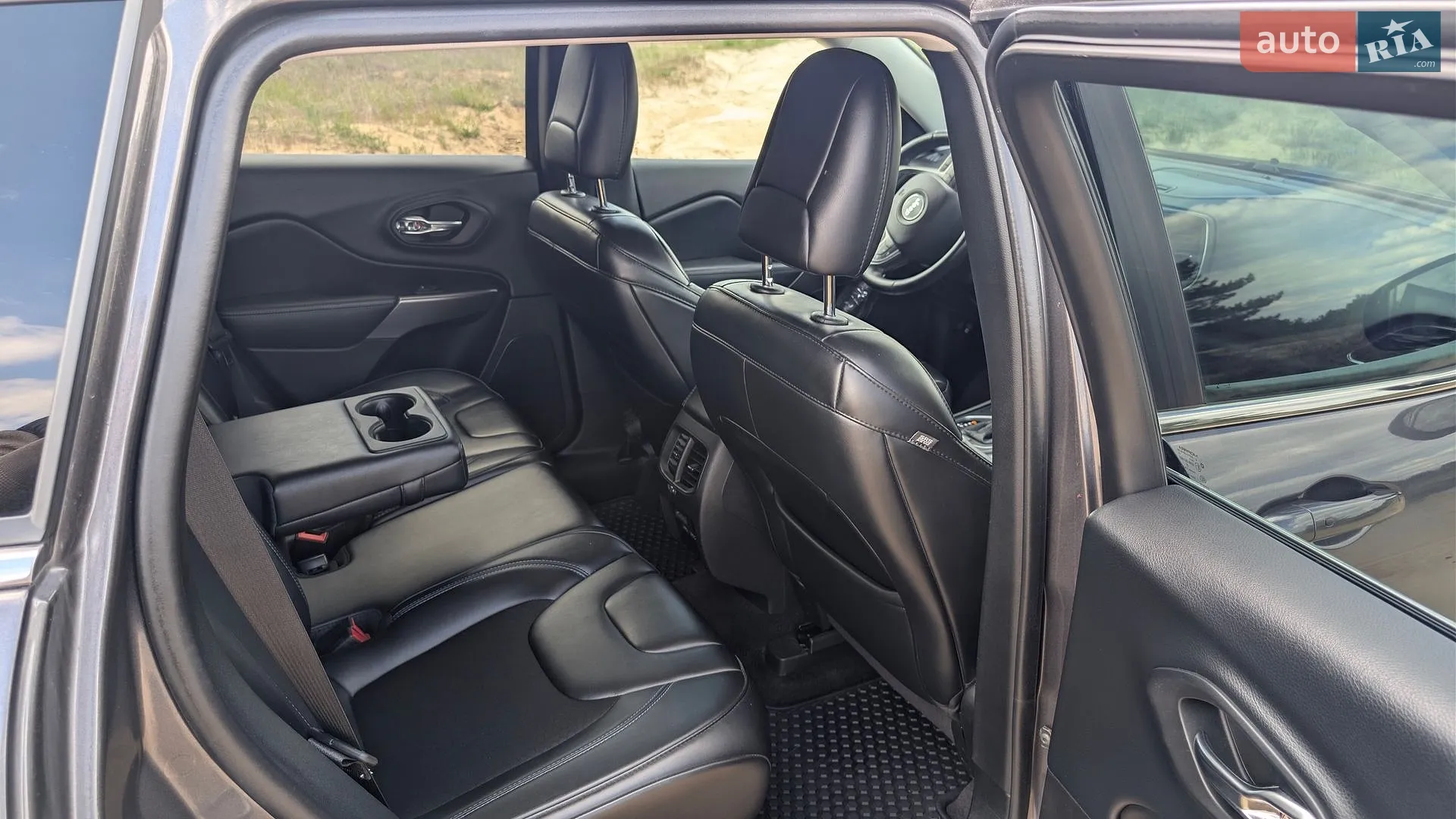 2018 Jeep Cherokee - мініатюра 12