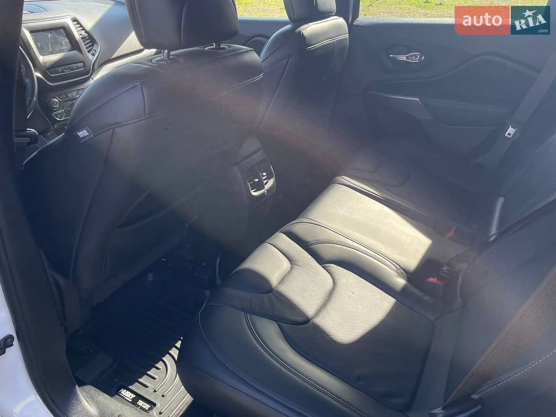 2020 Jeep Cherokee - мініатюра 31