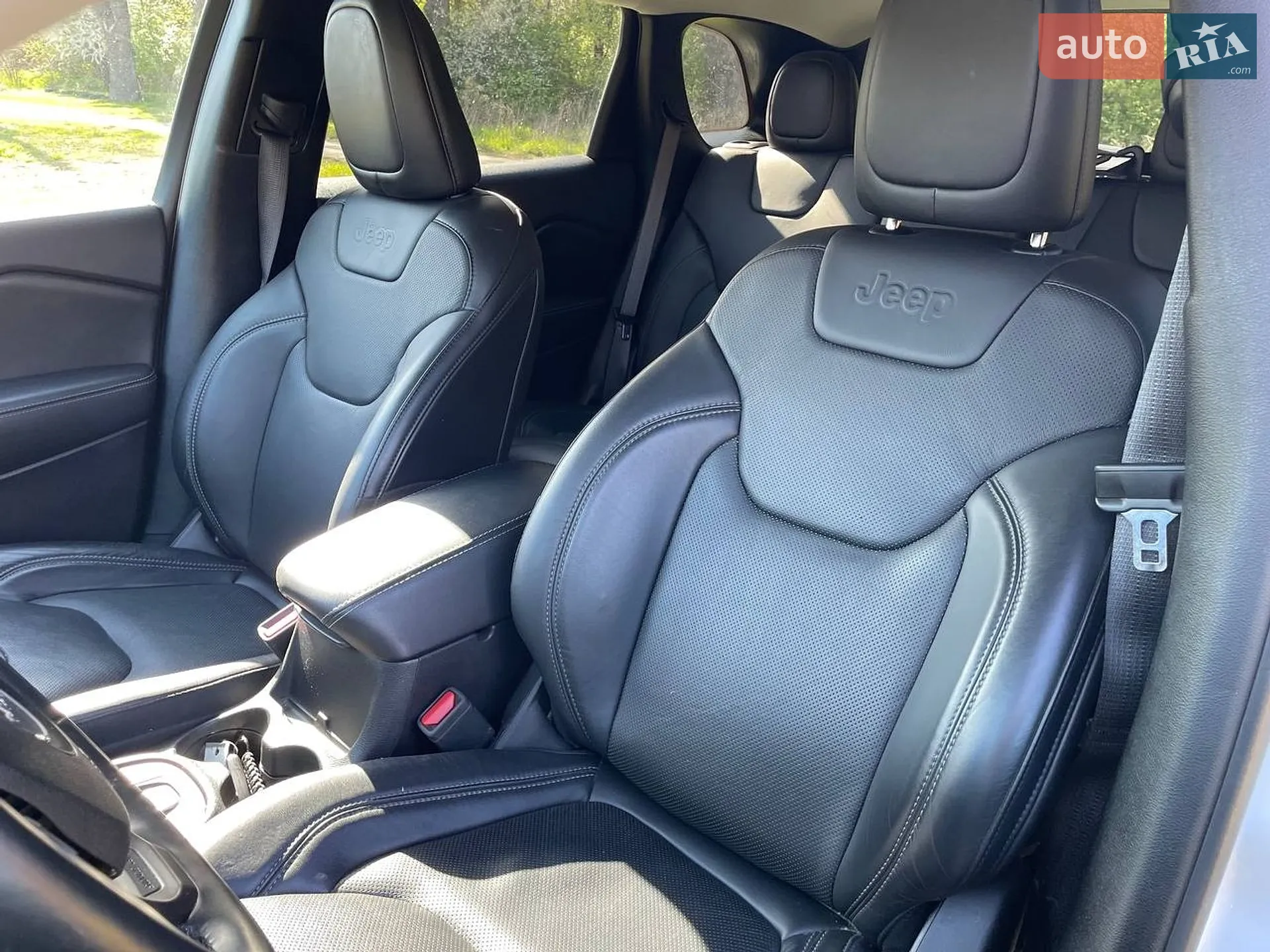 2020 Jeep Cherokee - мініатюра 37
