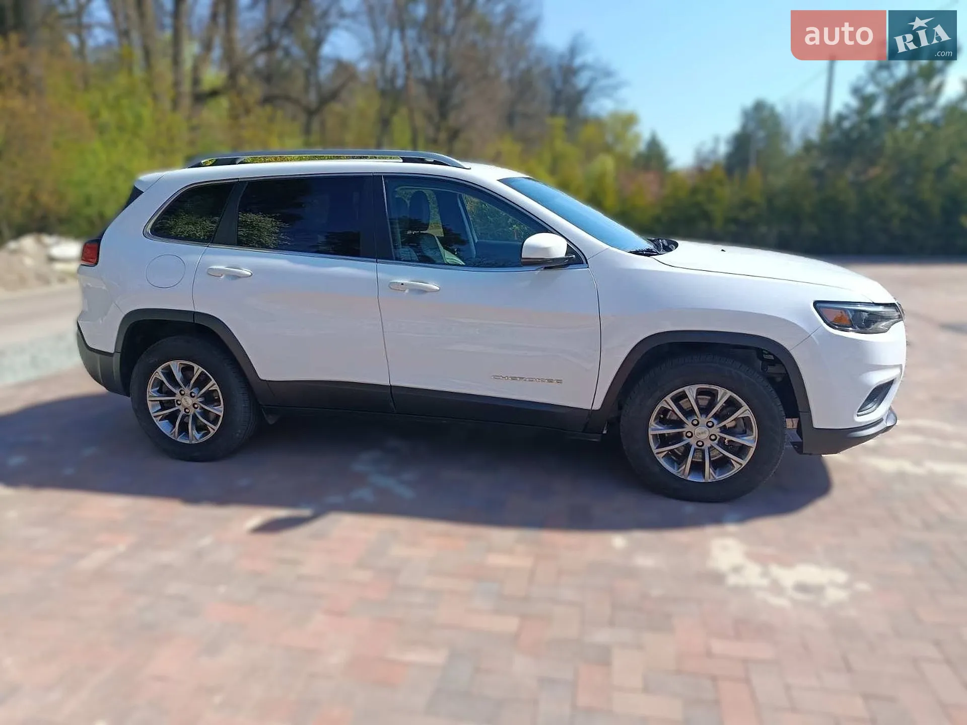 2020 Jeep Cherokee - мініатюра 14