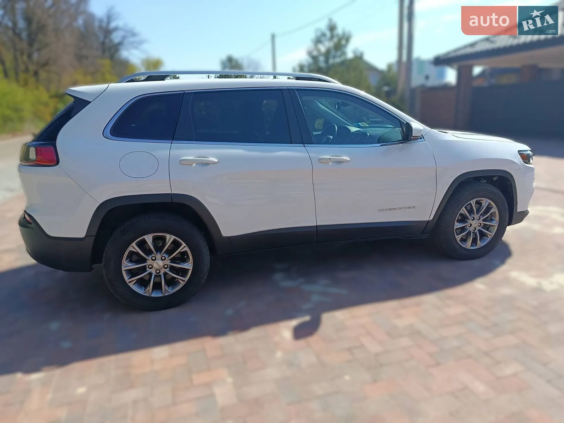 2020 Jeep Cherokee - мініатюра 13