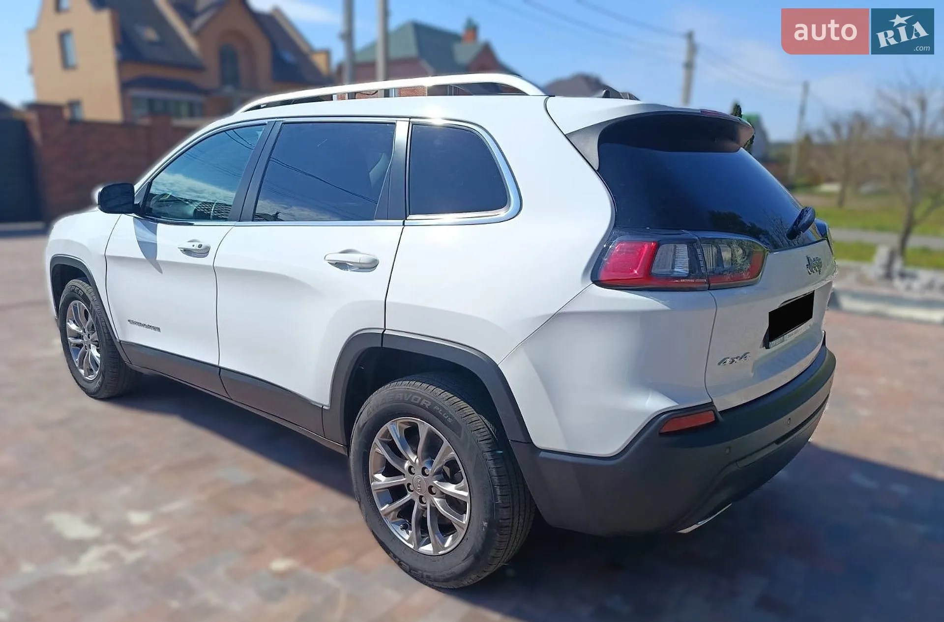 2020 Jeep Cherokee - мініатюра 10
