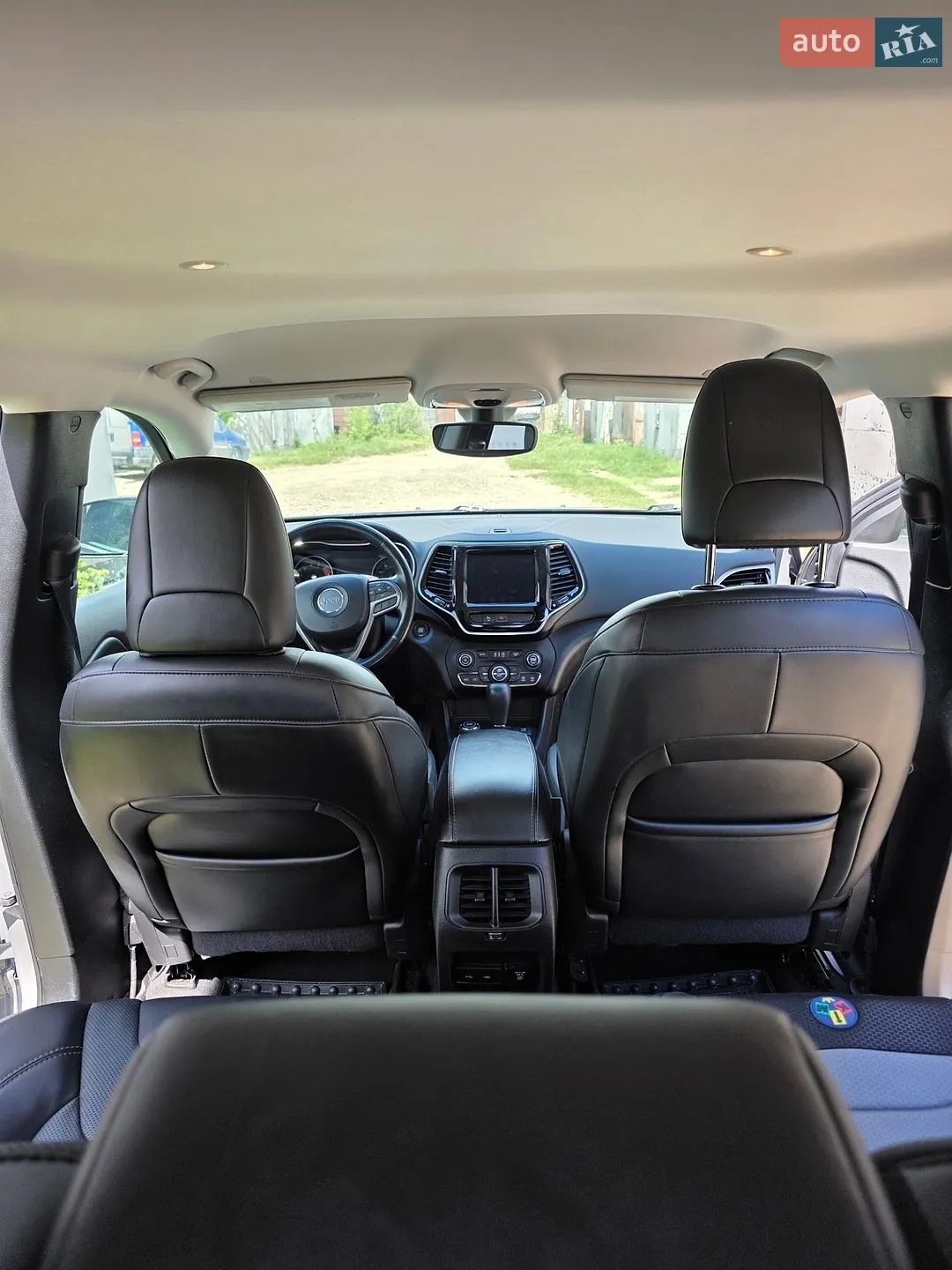 2019 Jeep Cherokee - мініатюра 28