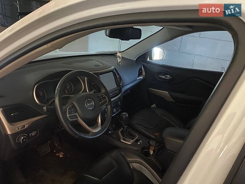 Внедорожник / Кроссовер Jeep Cherokee 2016 в Харькове