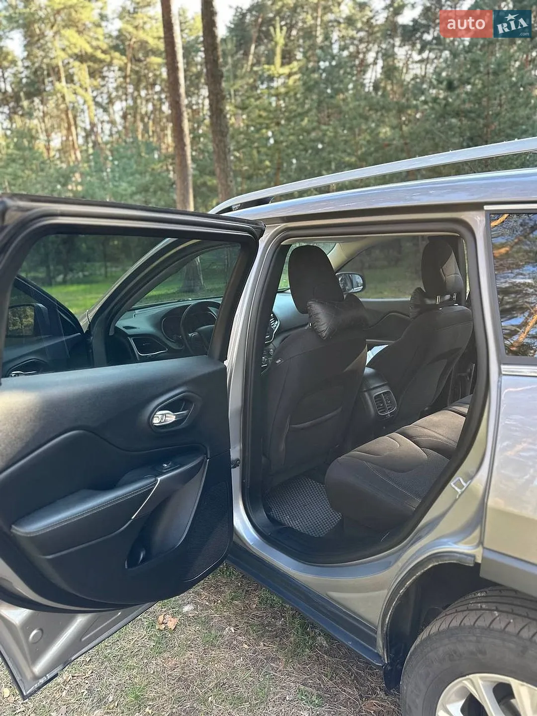2019 Jeep Cherokee - мініатюра 15