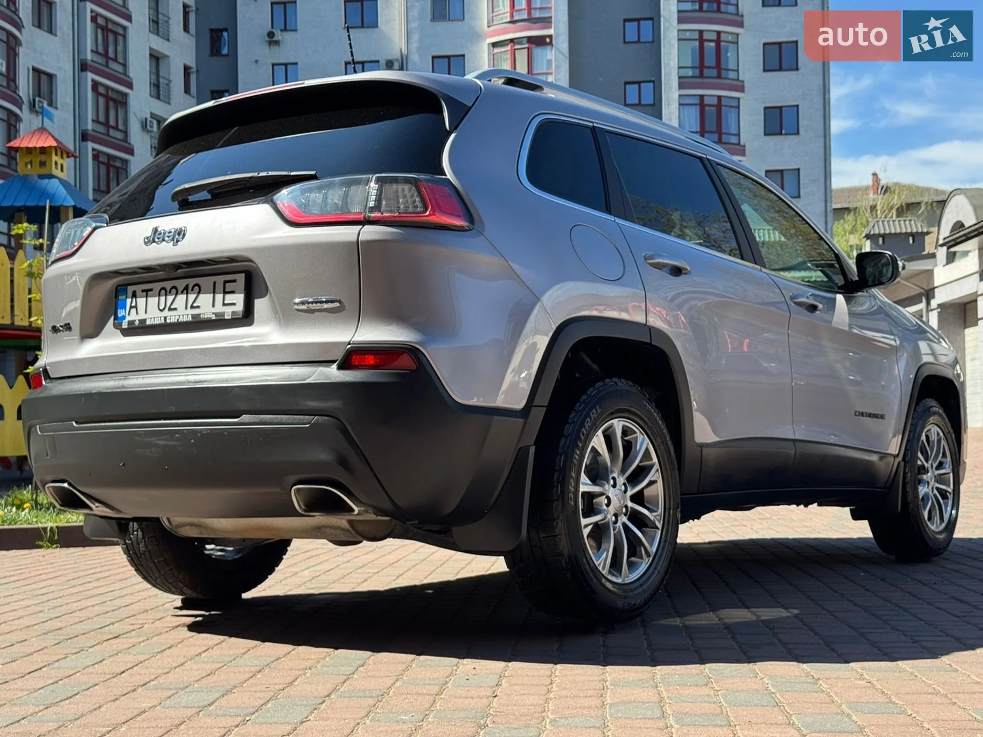 2018 Jeep Cherokee - мініатюра 17