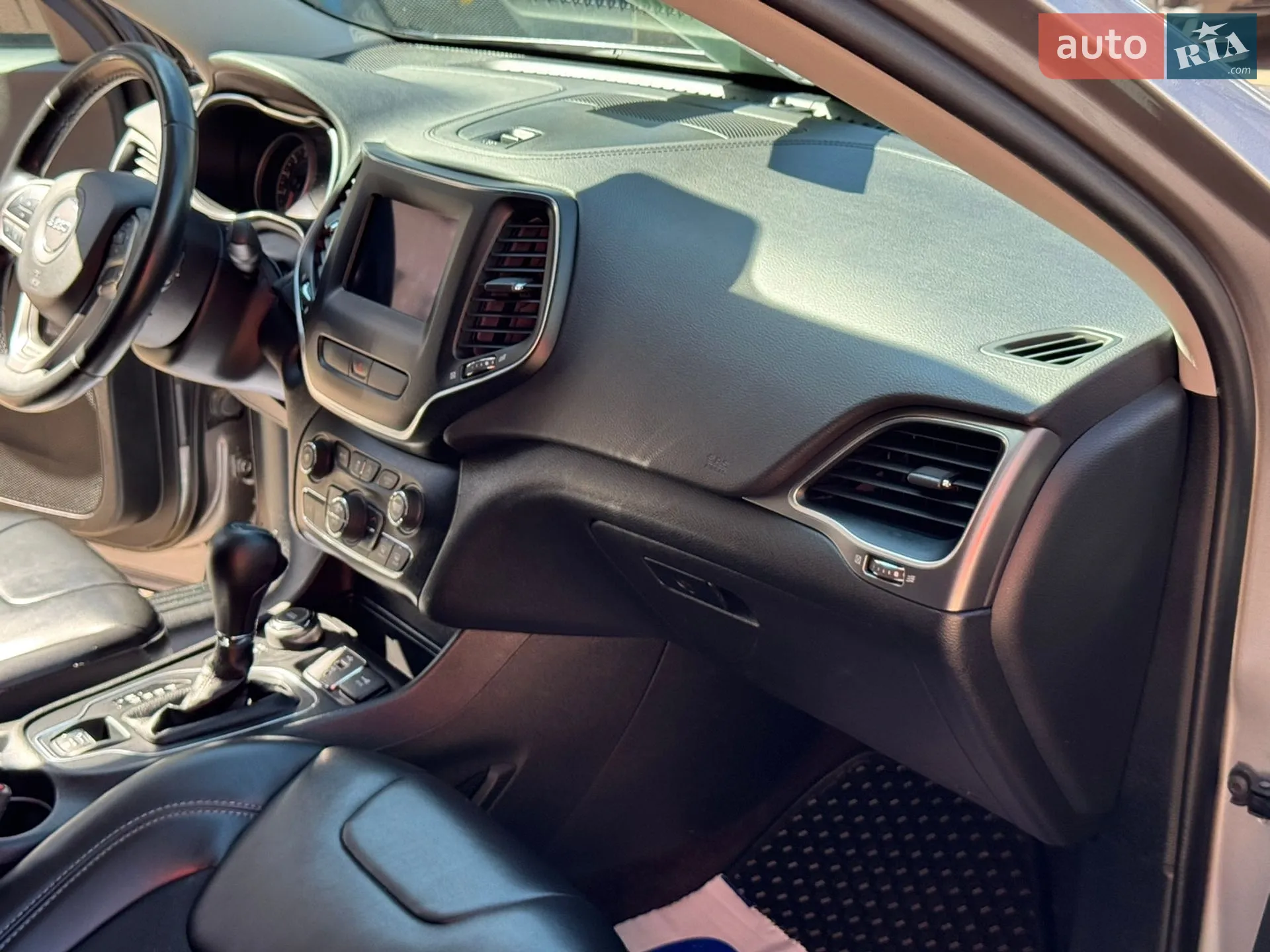 2018 Jeep Cherokee - мініатюра 146