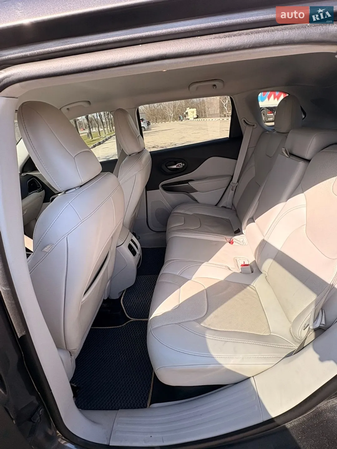 2019 Jeep Cherokee - мініатюра 6