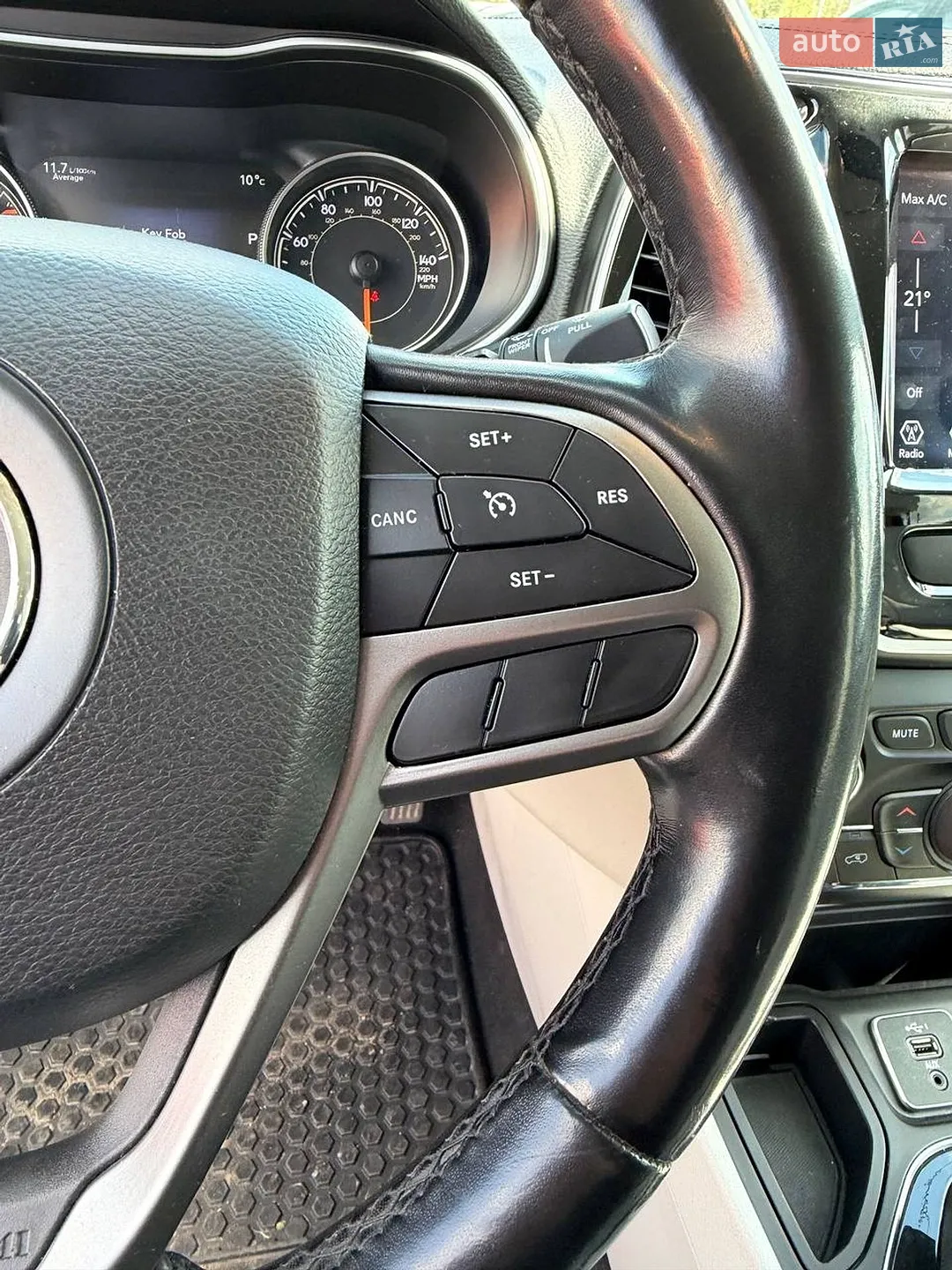2019 Jeep Cherokee - мініатюра 20
