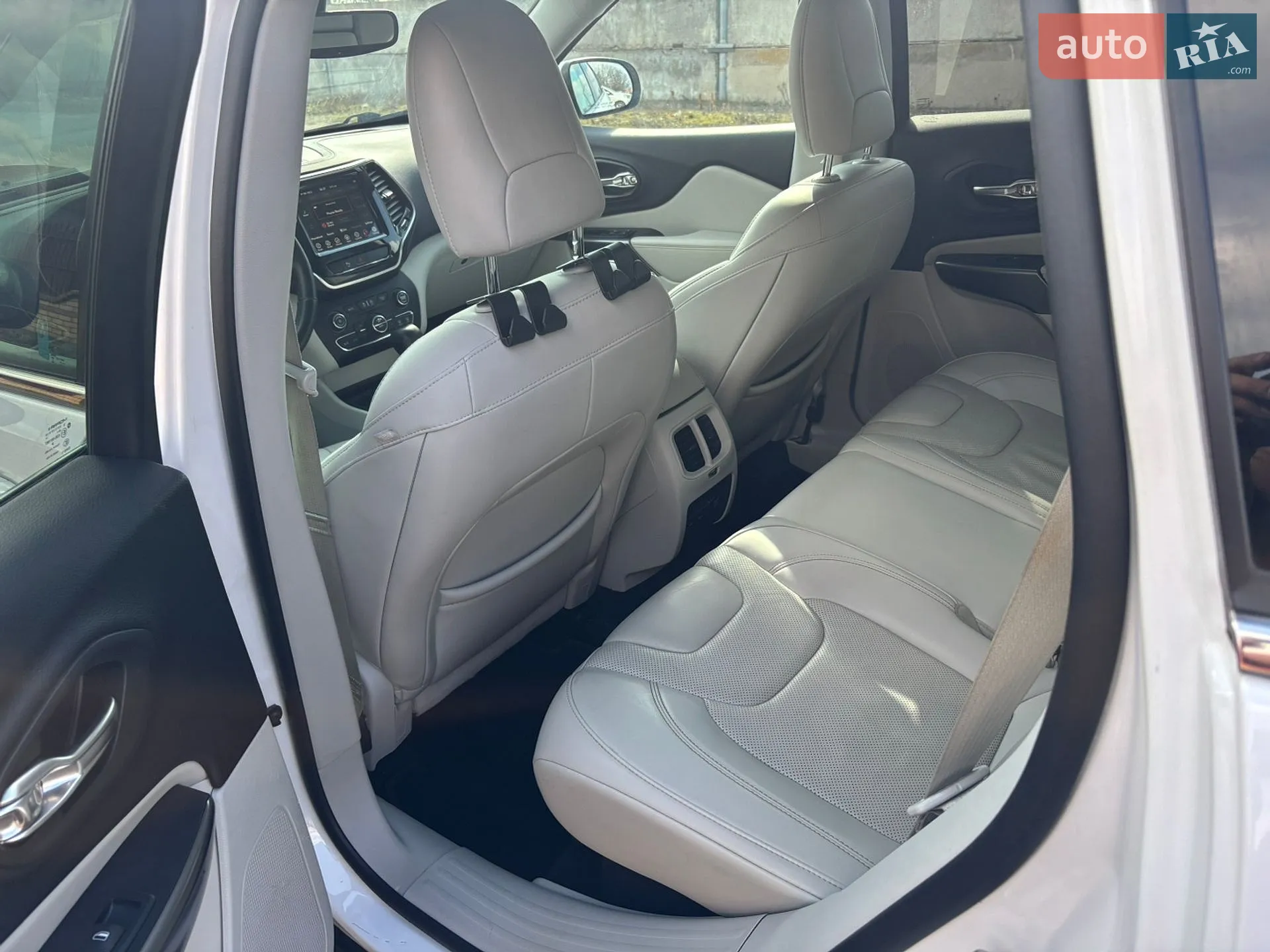 2018 Jeep Cherokee - мініатюра 12