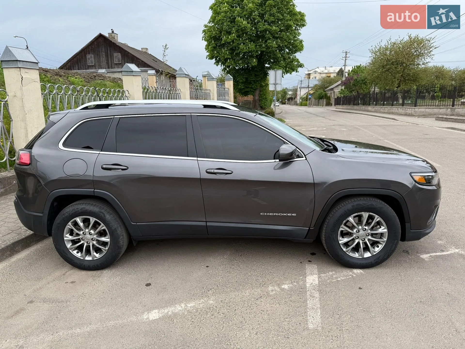 2020 Jeep Cherokee - мініатюра 5