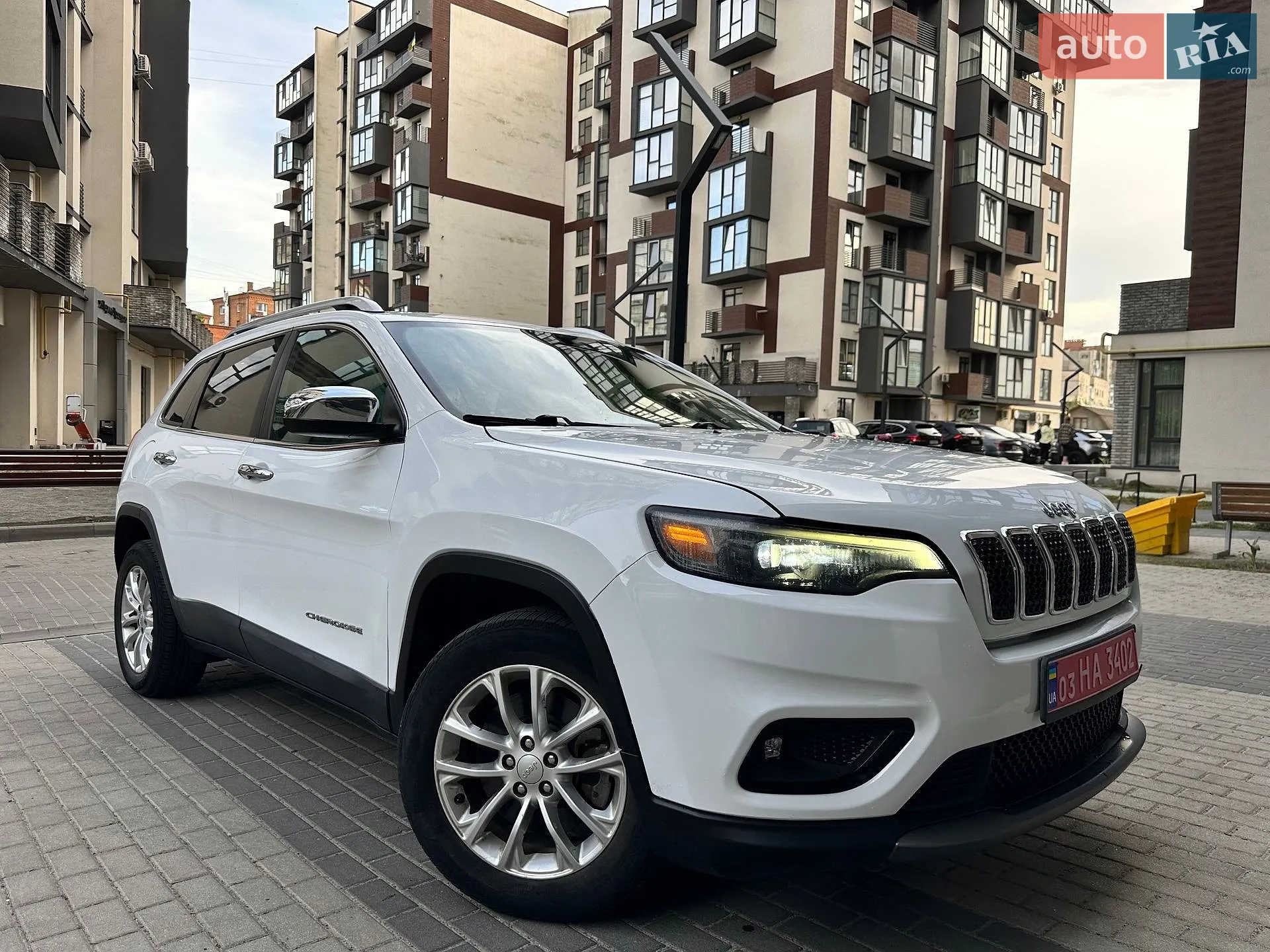 2019 Jeep Cherokee - фото 1