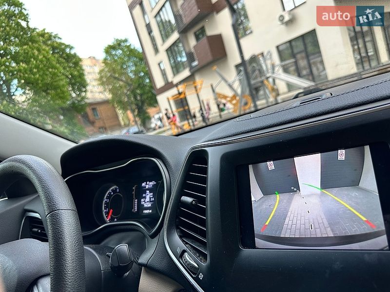 Внедорожник / Кроссовер Jeep Cherokee 2019 в Хмельницком