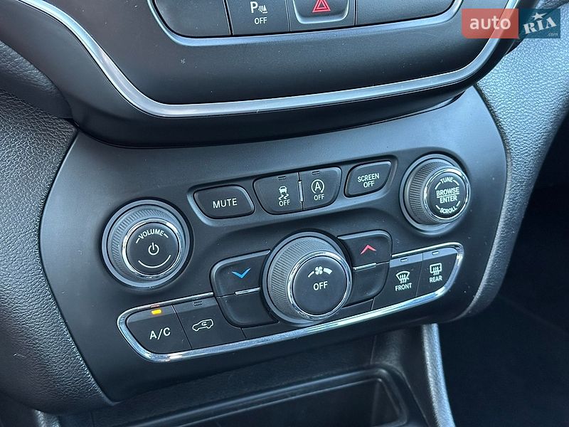 Внедорожник / Кроссовер Jeep Cherokee 2019 в Киеве