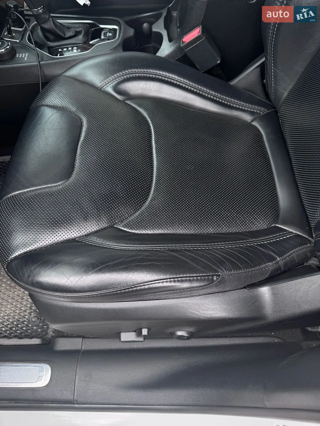 2018 Jeep Cherokee - мініатюра 14