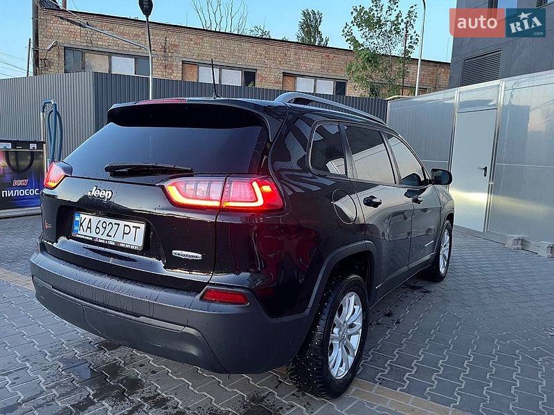 Внедорожник / Кроссовер Jeep Cherokee 2019 в Киеве