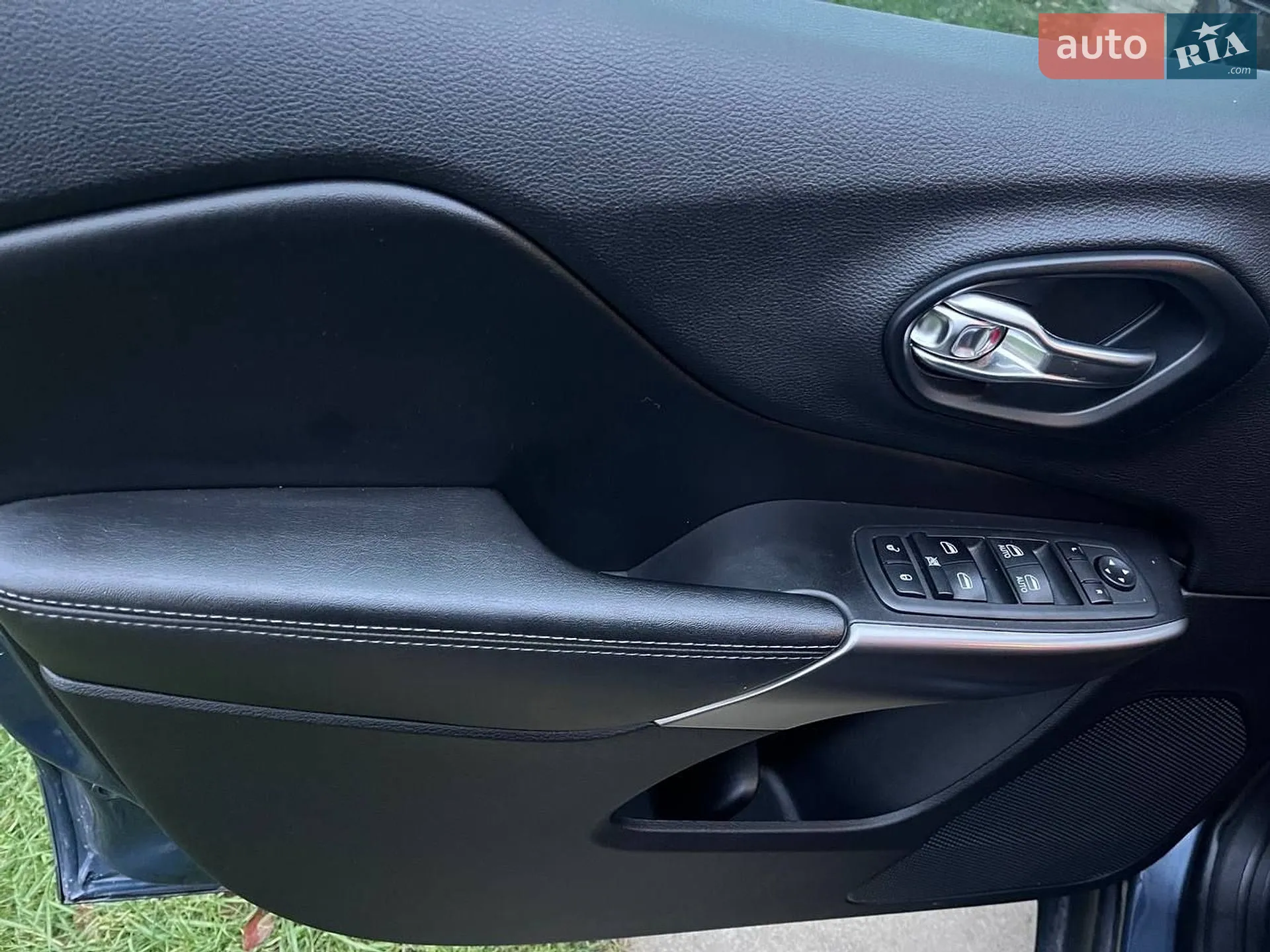 2020 Jeep Cherokee - мініатюра 22