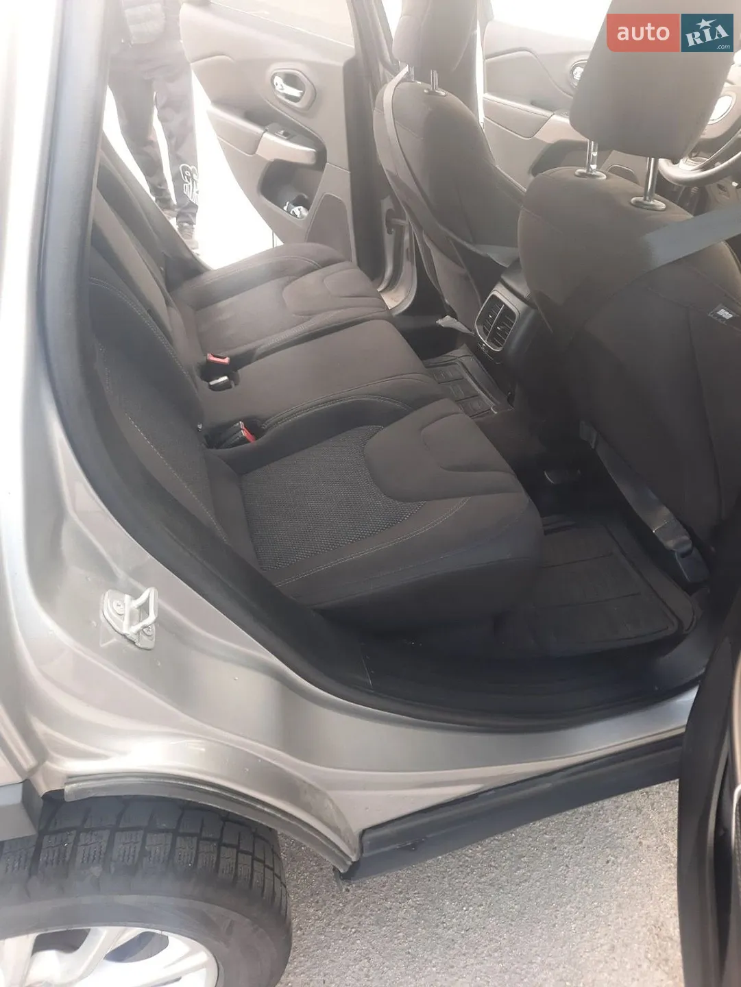 2018 Jeep Cherokee - мініатюра 8