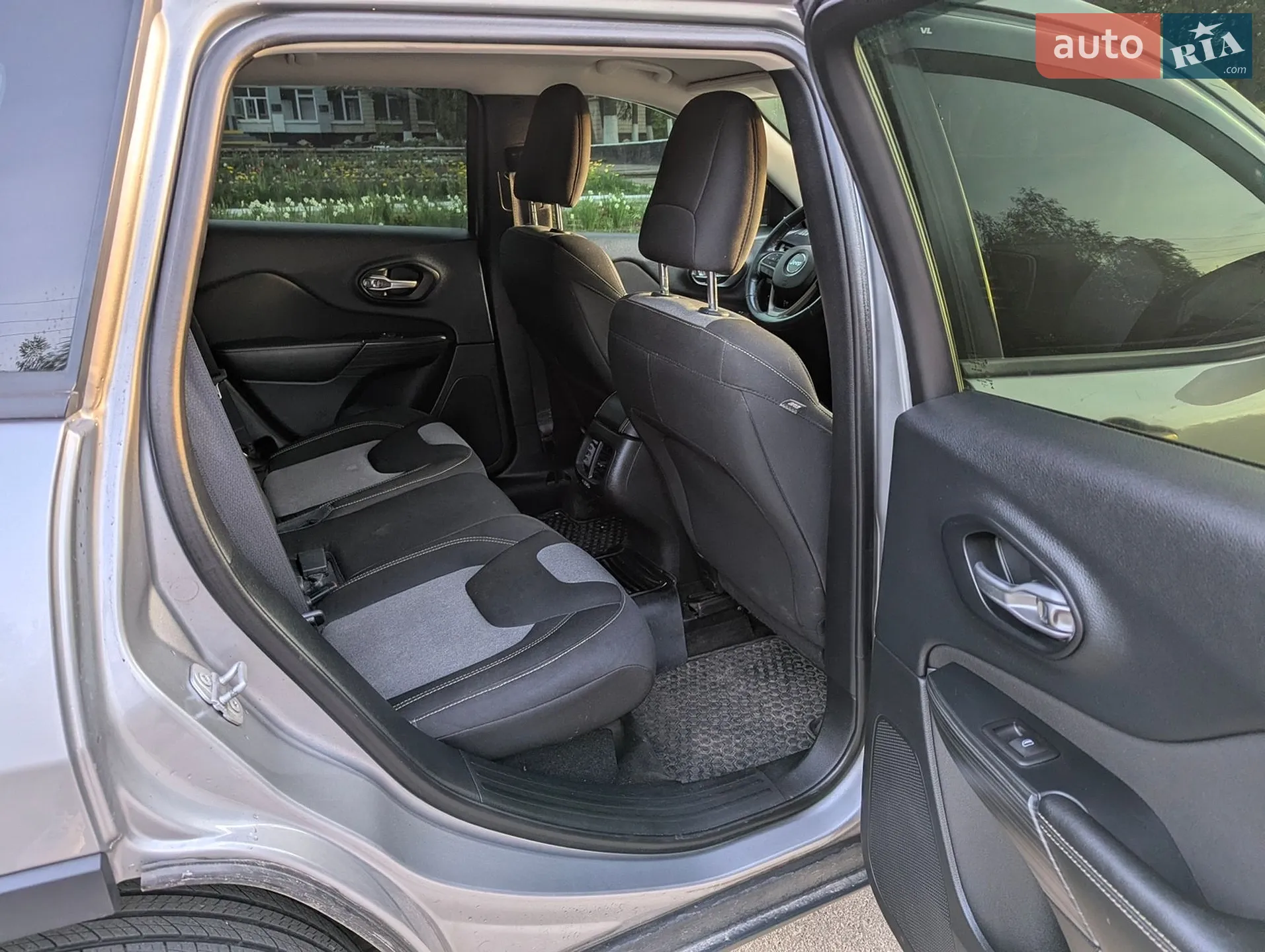 2015 Jeep Cherokee - мініатюра 9